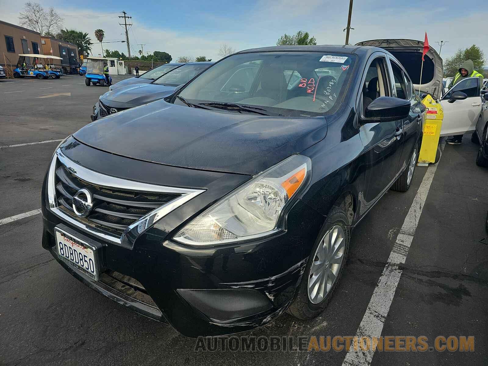 3N1CN7AP7JL803785 Nissan Versa Sedan 2018