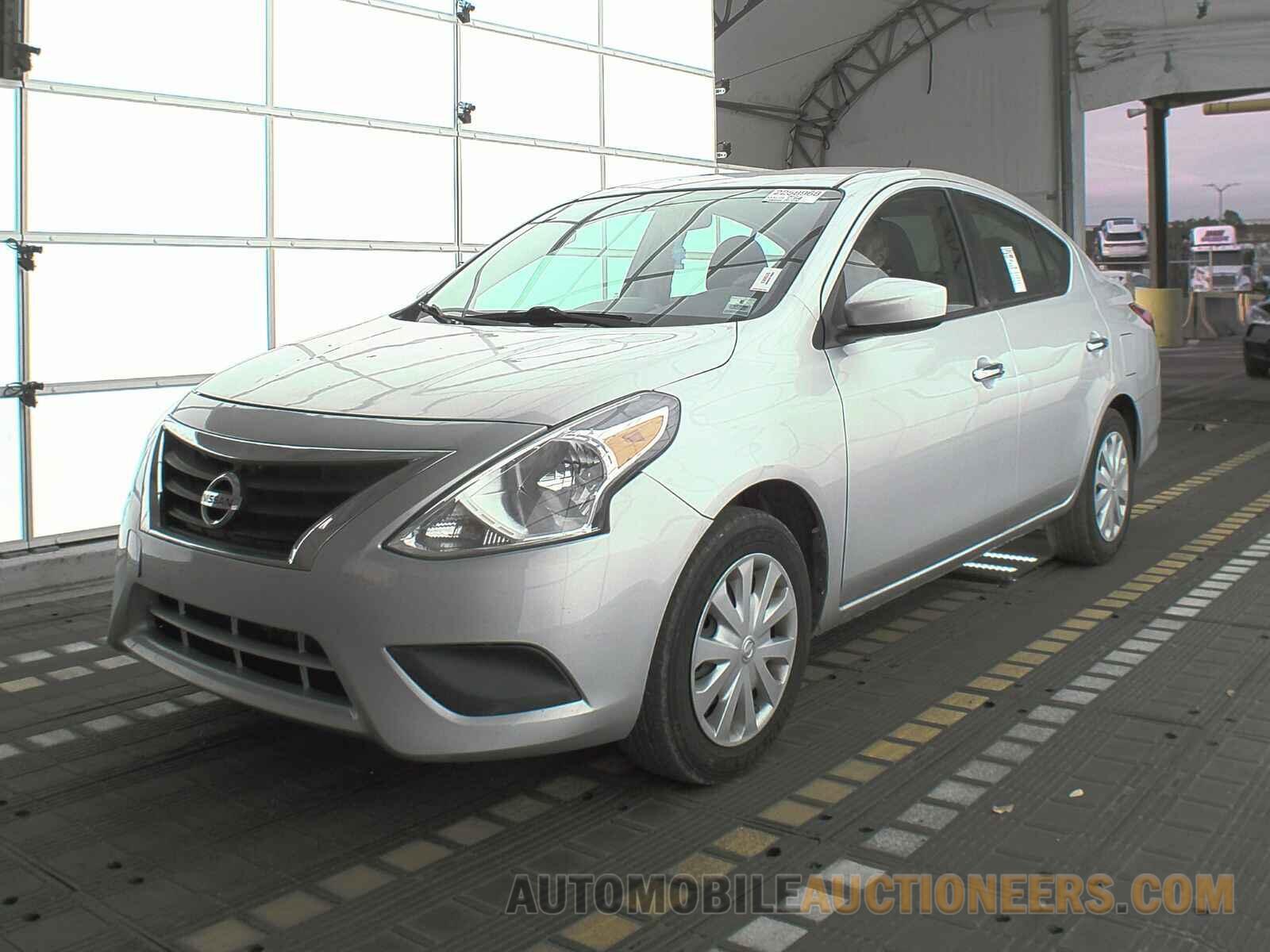 3N1CN7AP7JL806699 Nissan Versa Sedan 2018