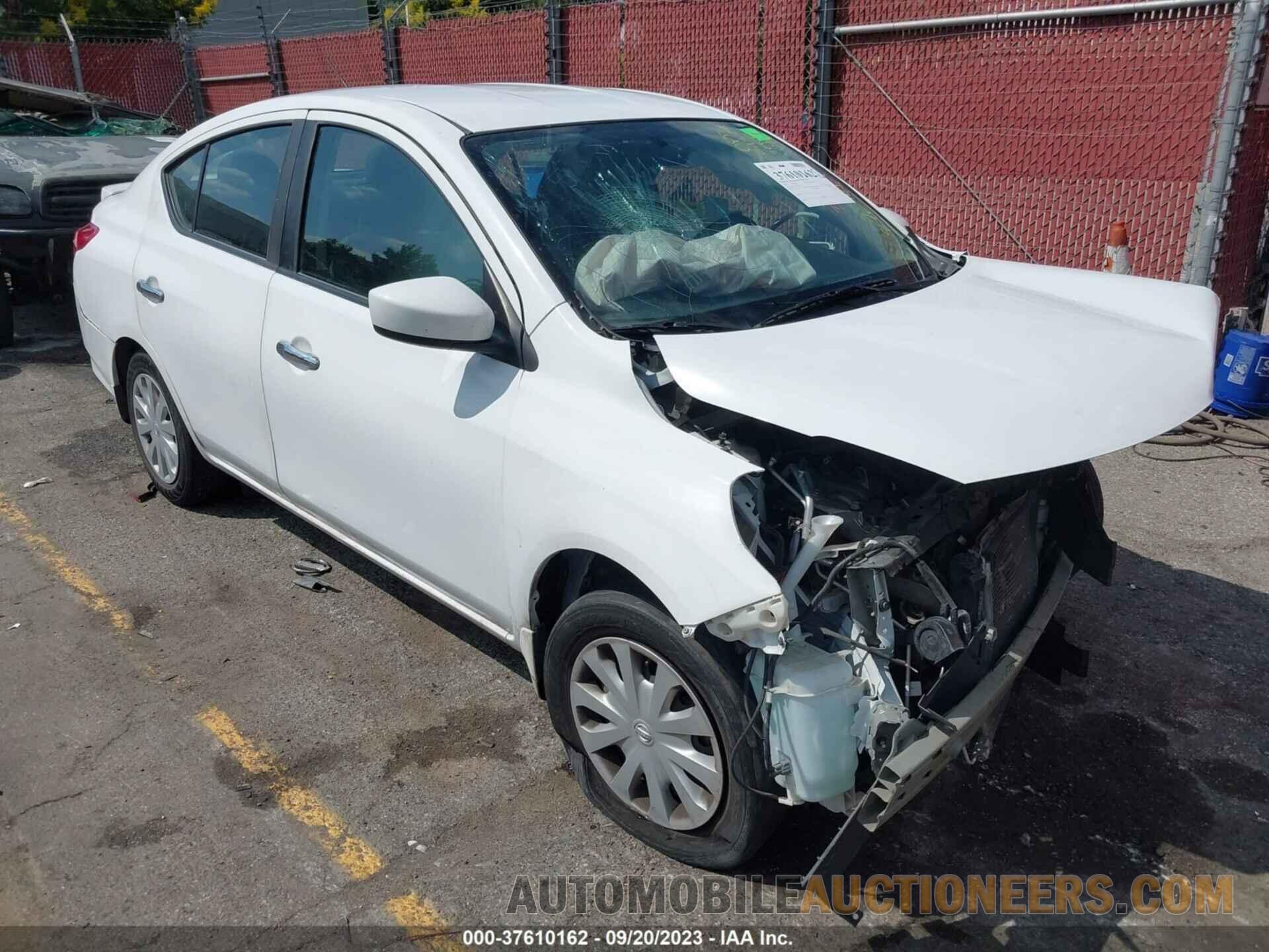 3N1CN7AP7JL870421 NISSAN VERSA SEDAN 2018