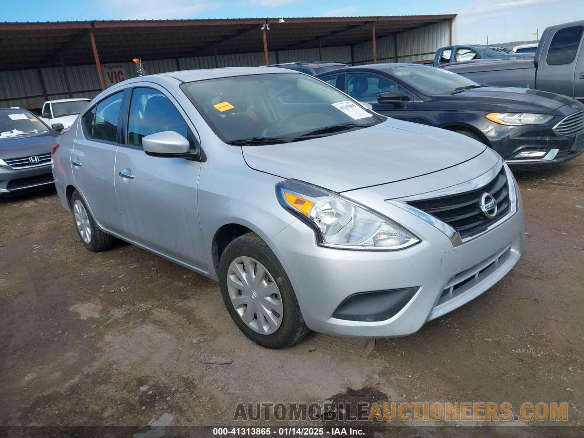 3N1CN7AP7JL875599 NISSAN VERSA 2018