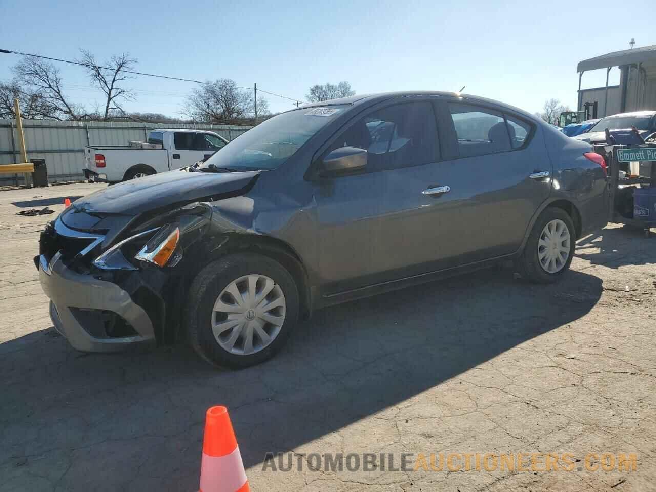 3N1CN7AP7JL883671 NISSAN VERSA 2018