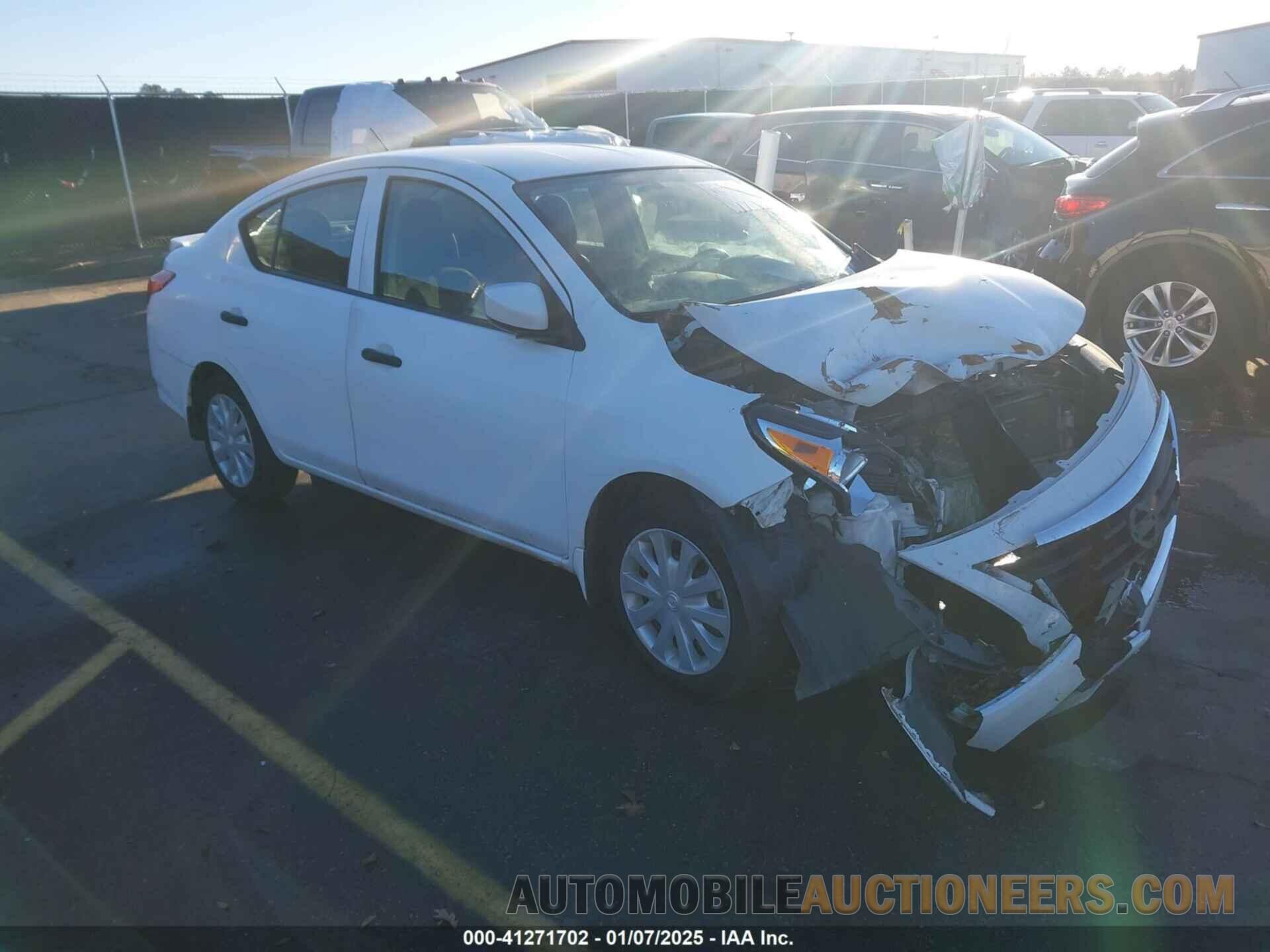 3N1CN7AP7KL806204 NISSAN VERSA 2019