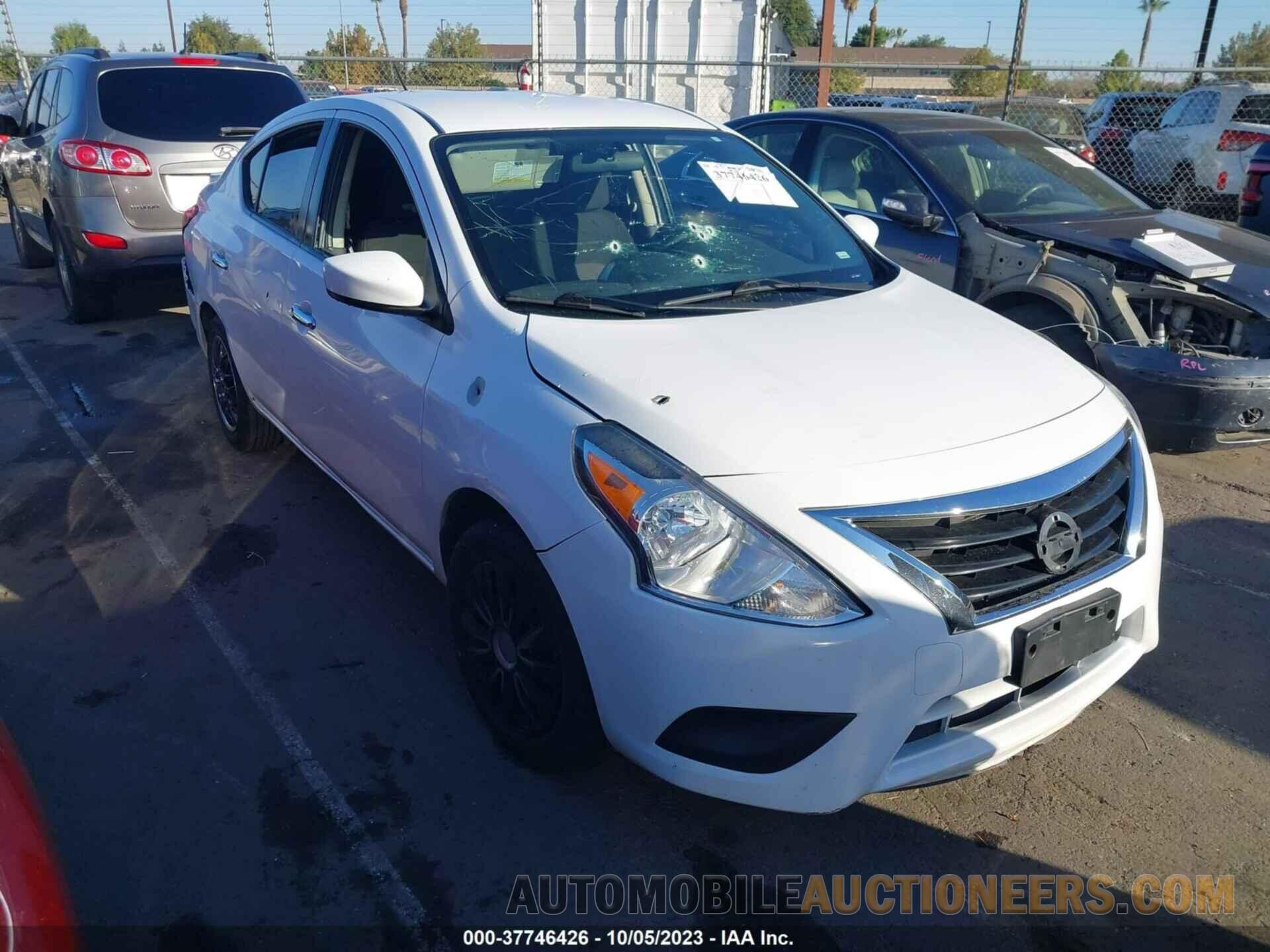 3N1CN7AP7KL807305 NISSAN VERSA SEDAN 2019