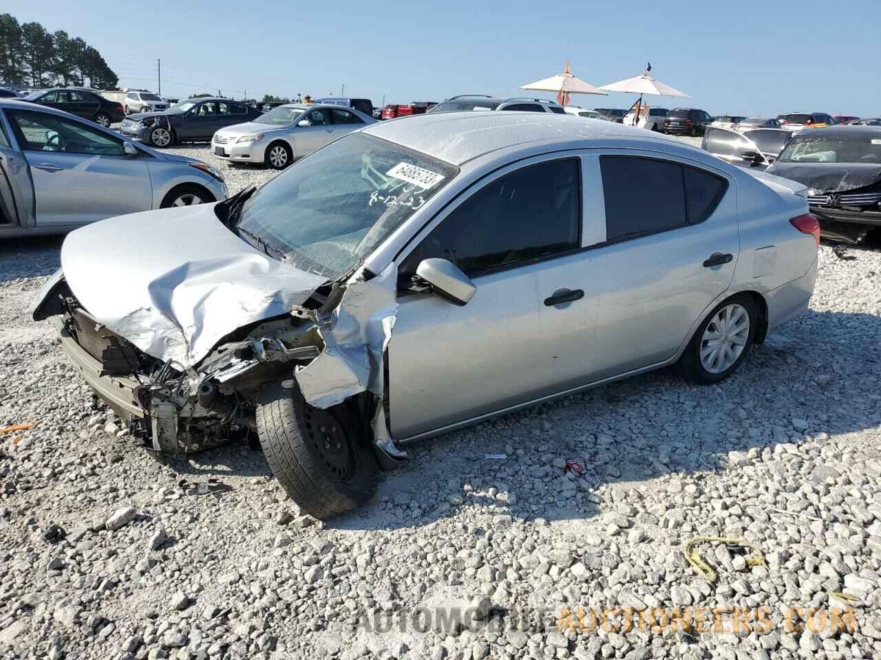 3N1CN7AP7KL821706 NISSAN VERSA 2019