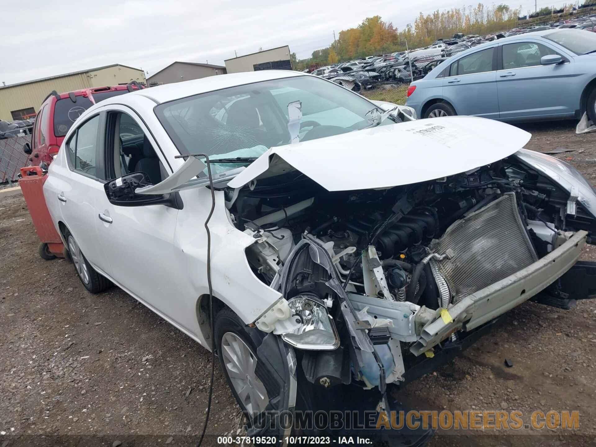 3N1CN7AP7KL827392 NISSAN VERSA 2019