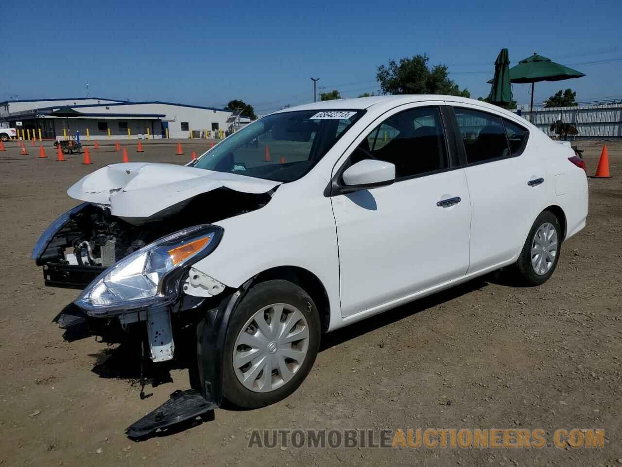 3N1CN7AP7KL827554 NISSAN VERSA 2019