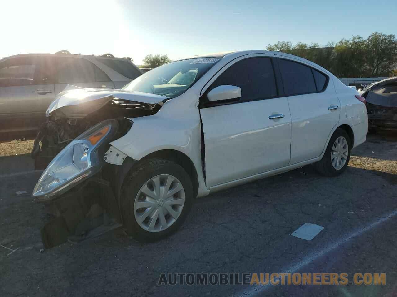 3N1CN7AP7KL832172 NISSAN VERSA 2019