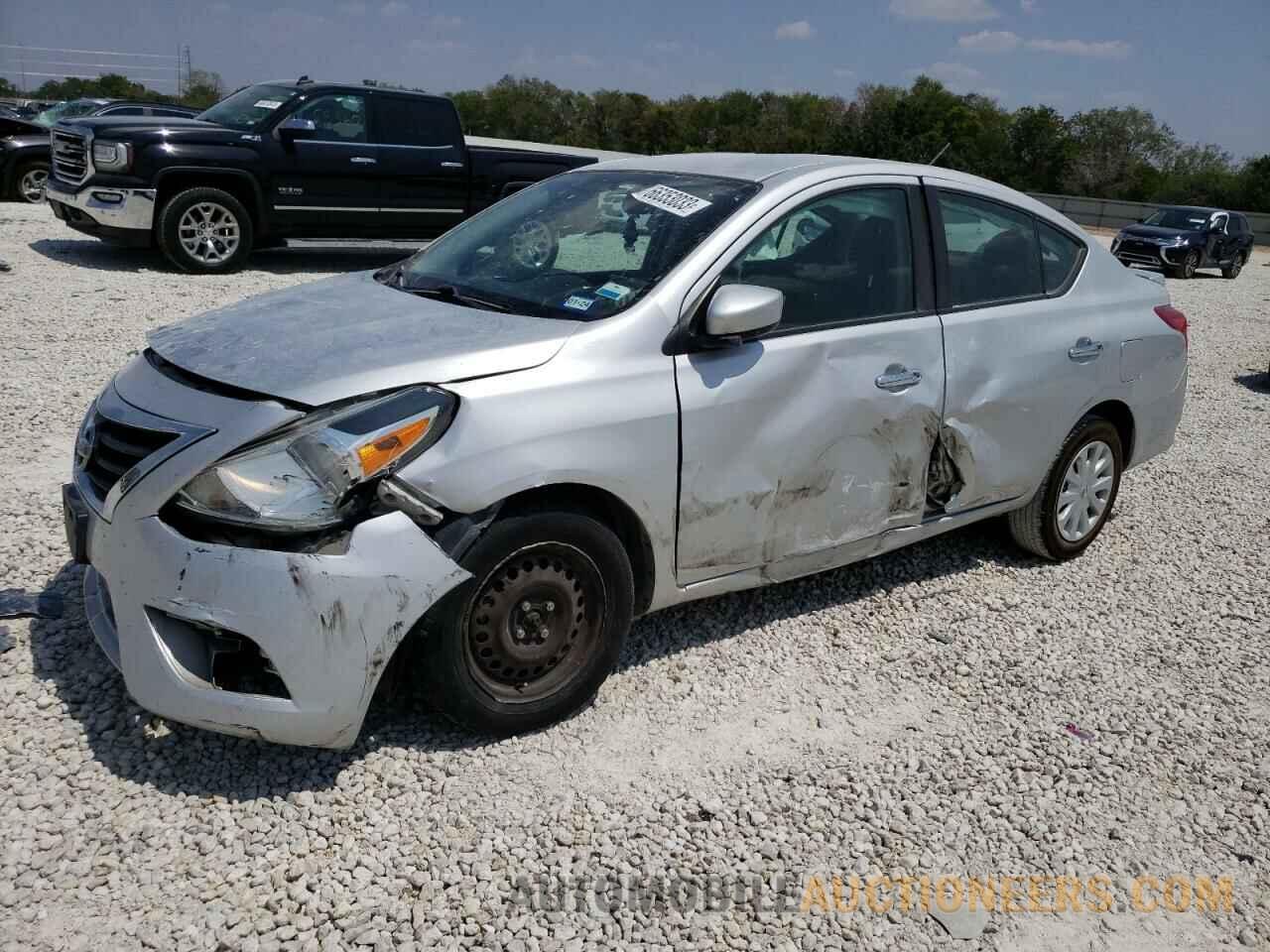 3N1CN7AP7KL833757 NISSAN VERSA 2019