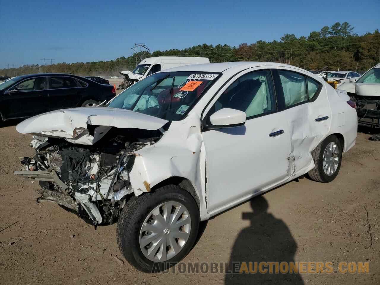 3N1CN7AP7KL852471 NISSAN VERSA 2019