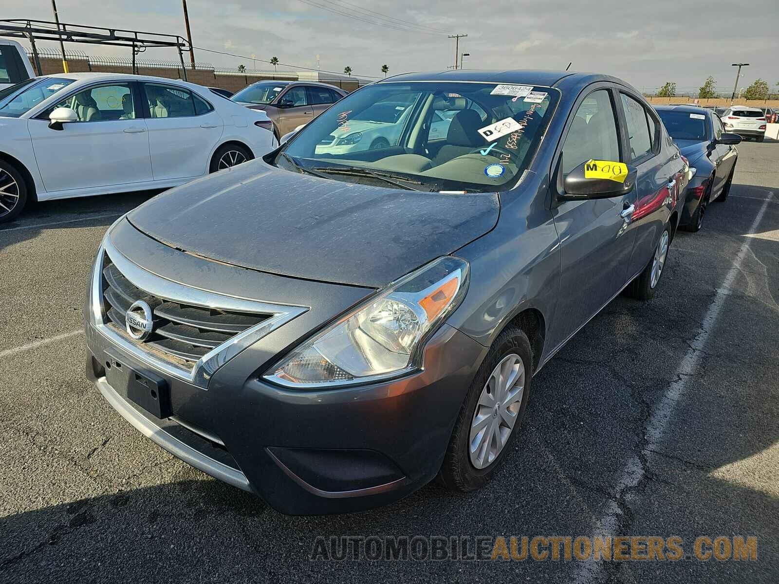 3N1CN7AP7KL855497 Nissan Versa Sedan 2019