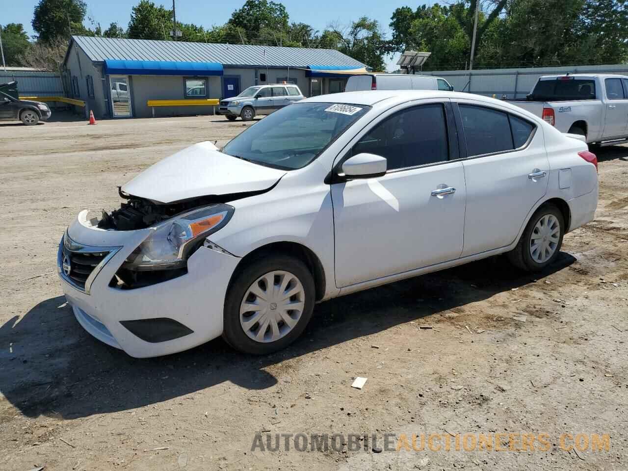 3N1CN7AP7KL857945 NISSAN VERSA 2019