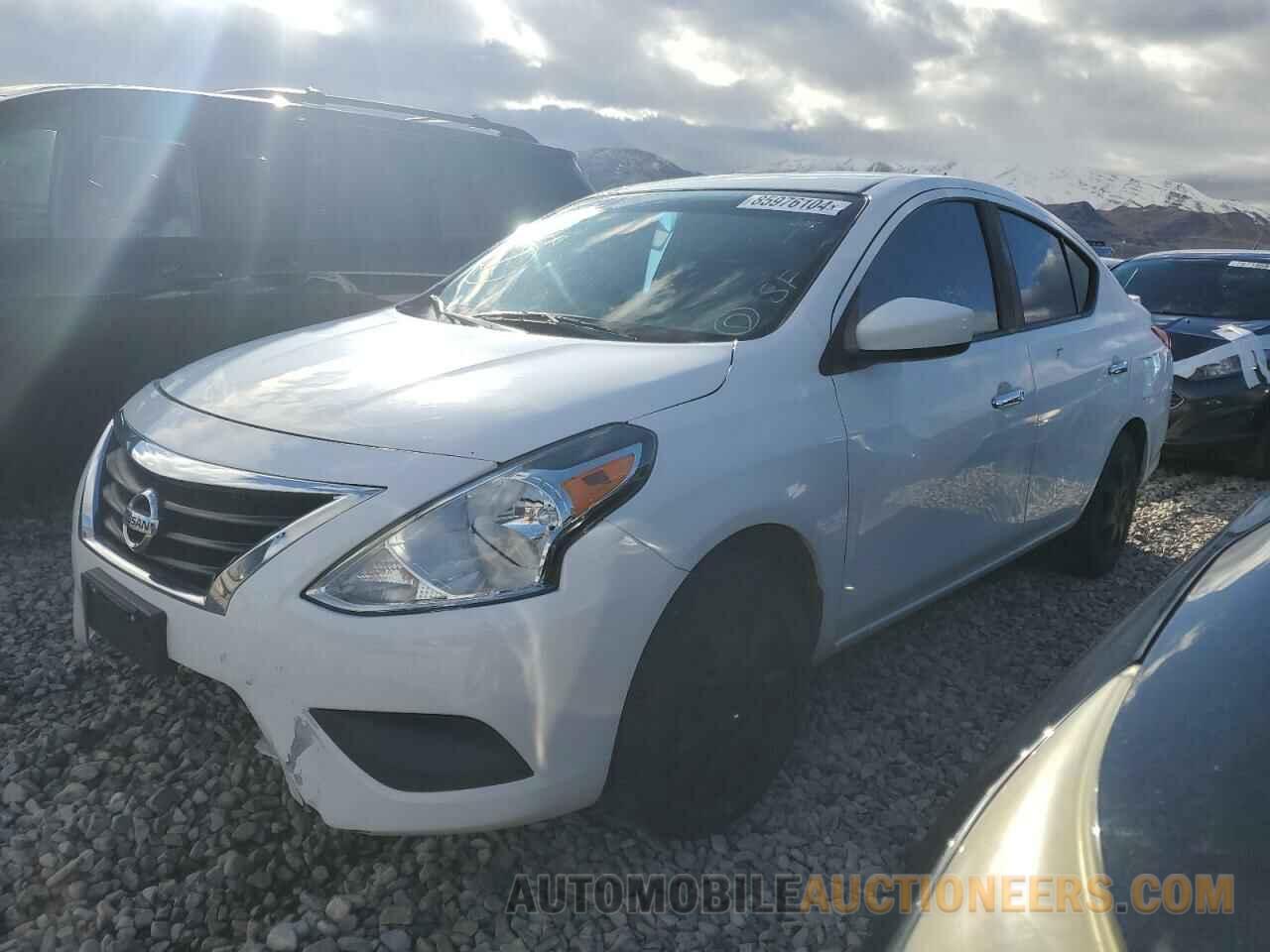 3N1CN7AP7KL867245 NISSAN VERSA 2019