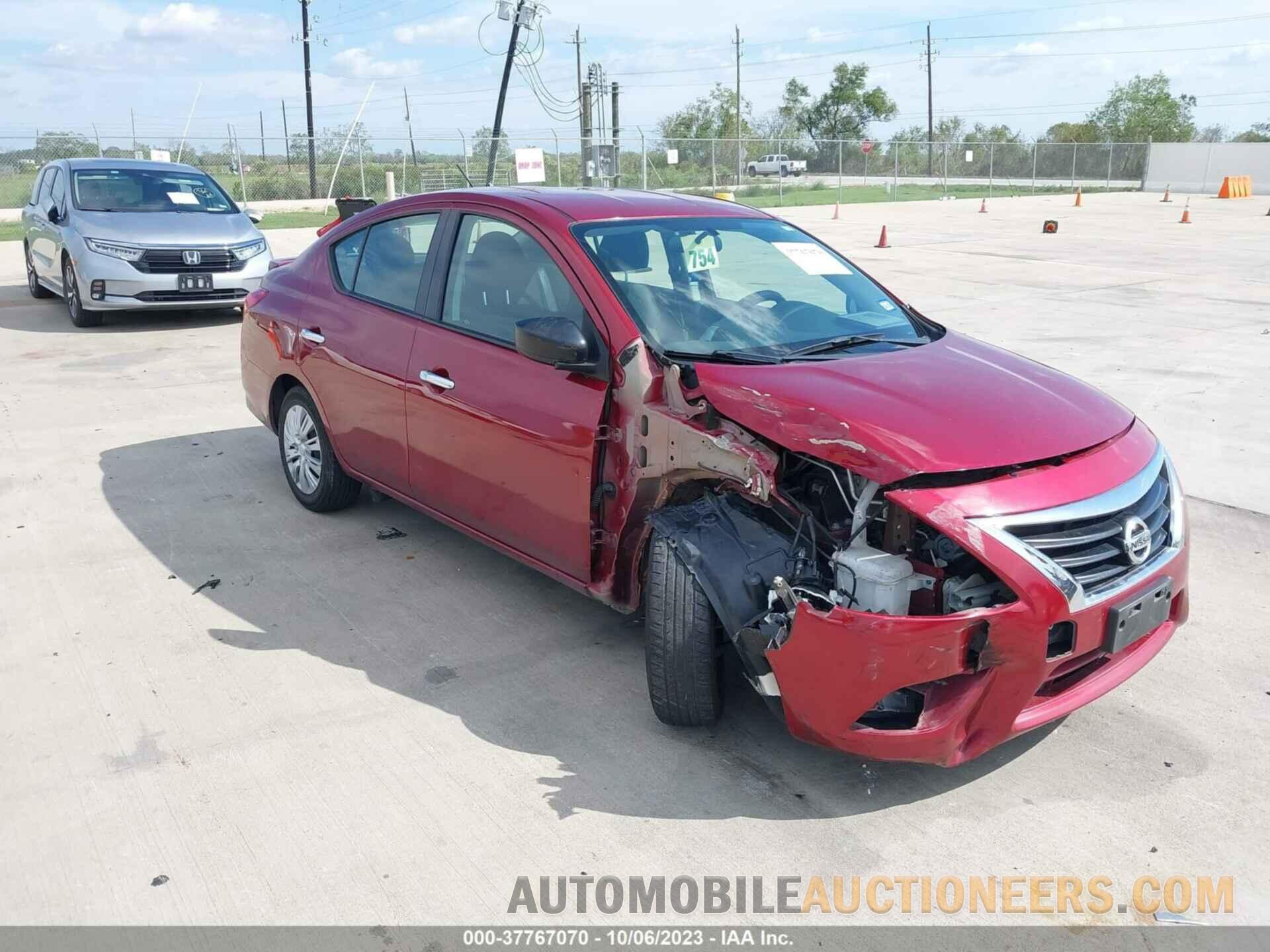 3N1CN7AP7KL875121 NISSAN VERSA 2019