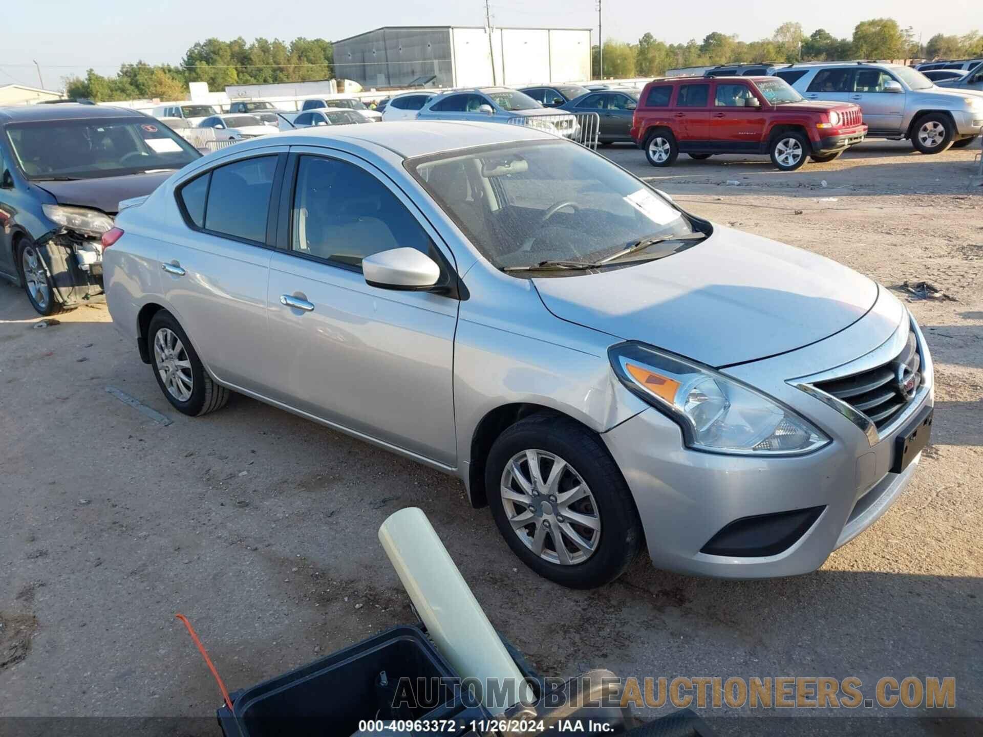 3N1CN7AP8FL886165 NISSAN VERSA 2015