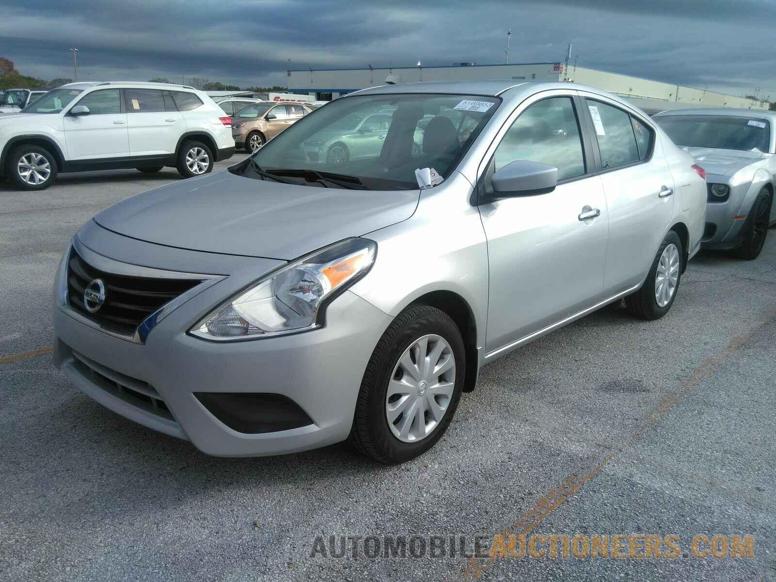 3N1CN7AP8HK409468 Nissan Versa Sedan 2017