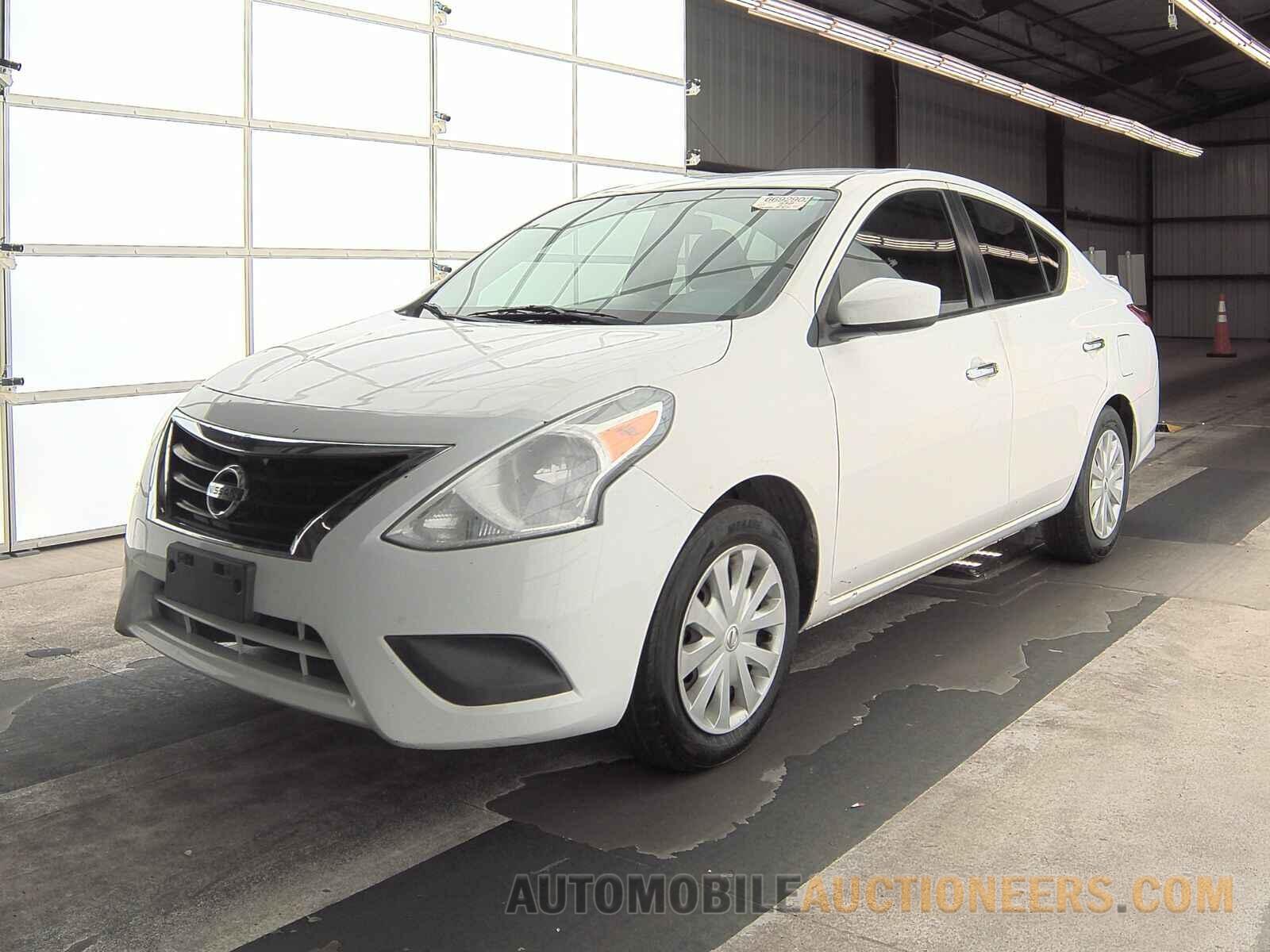 3N1CN7AP8HL808827 Nissan Versa Sedan 2017