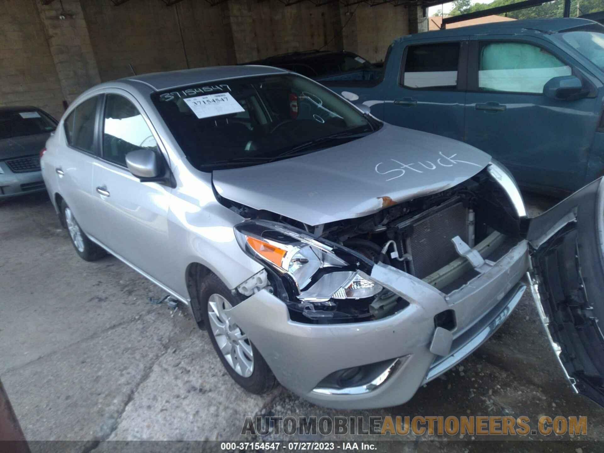 3N1CN7AP8JL800085 NISSAN VERSA 2018