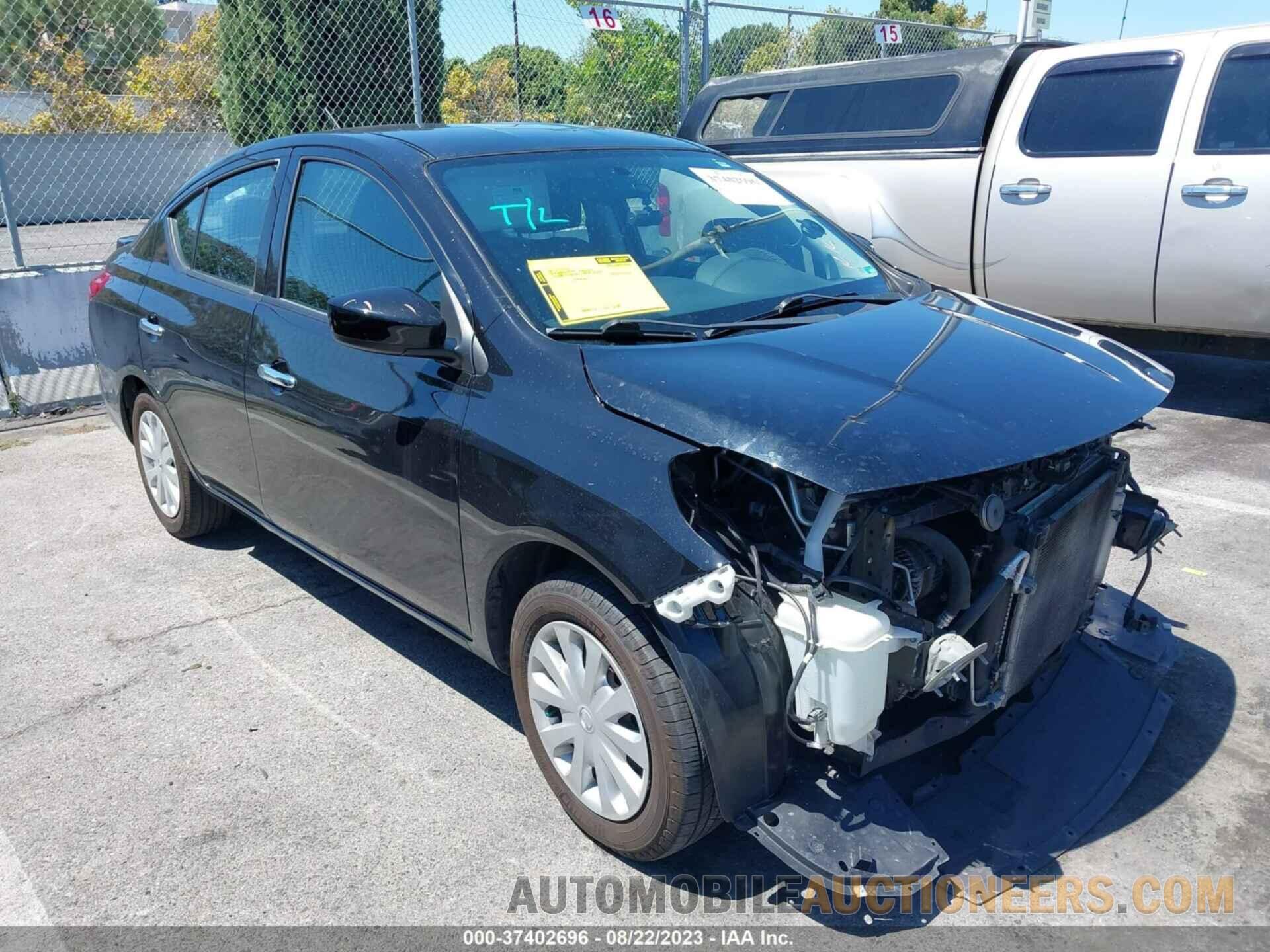 3N1CN7AP8JL800376 NISSAN VERSA 2018