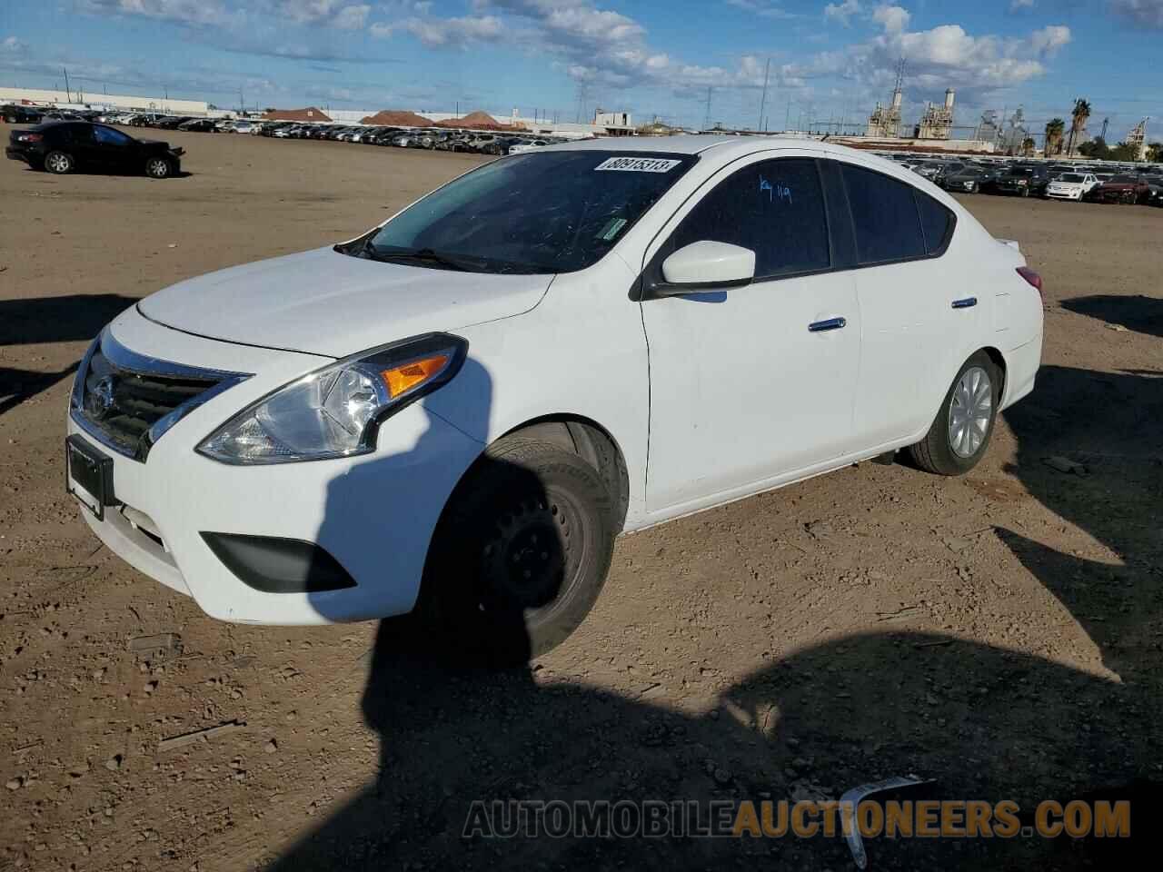 3N1CN7AP8JL805979 NISSAN VERSA 2018