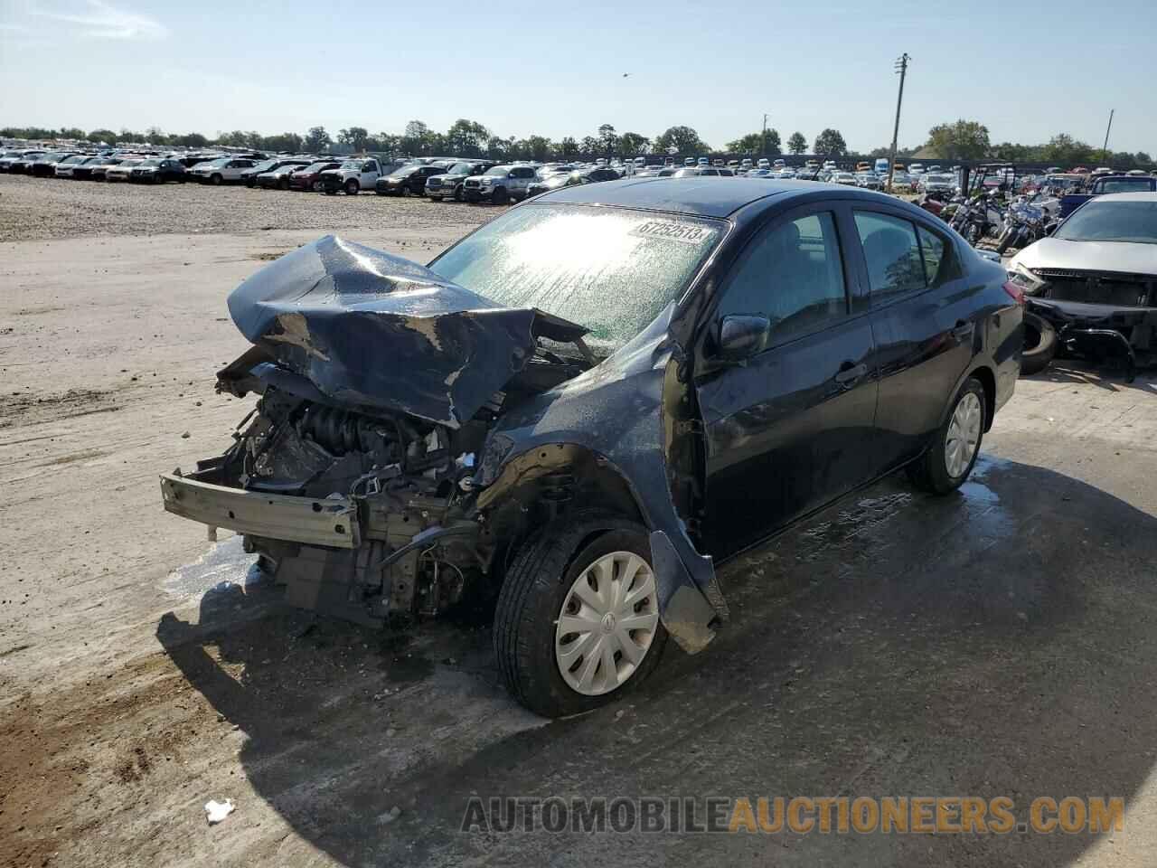 3N1CN7AP8JL806517 NISSAN VERSA 2018