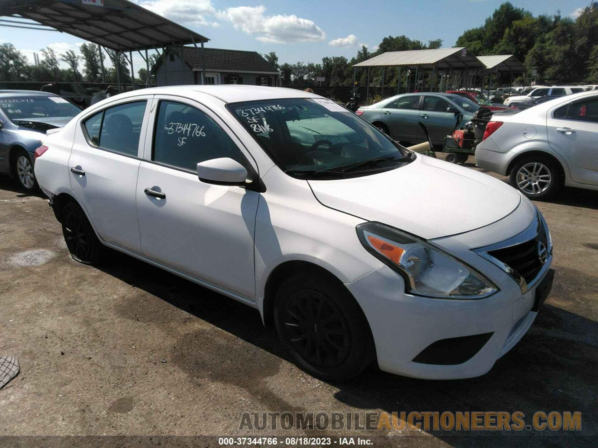 3N1CN7AP8JL808574 NISSAN VERSA SEDAN 2018