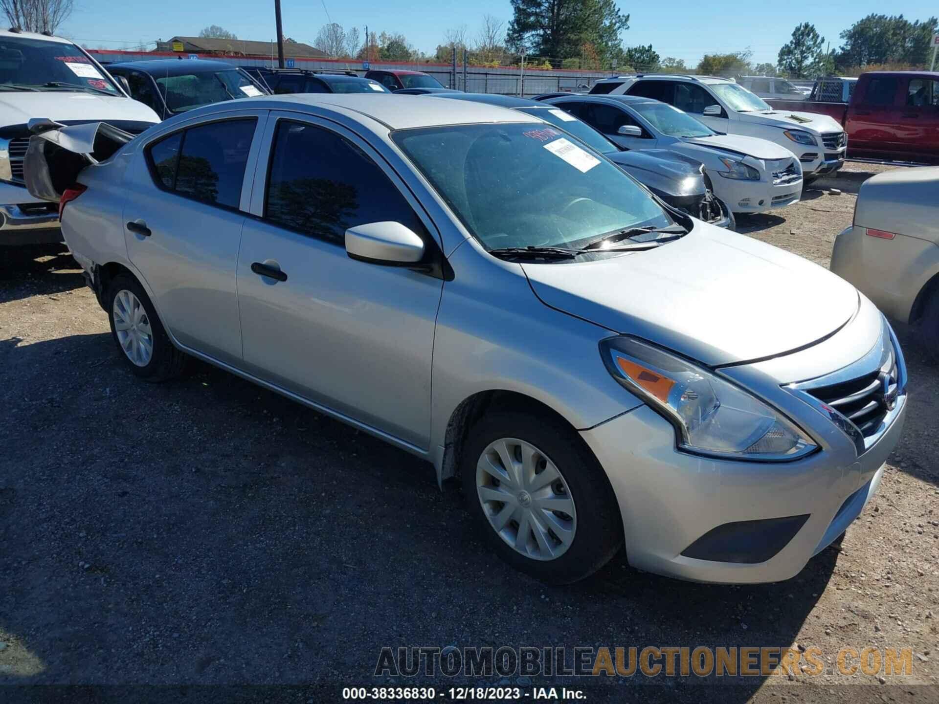 3N1CN7AP8JL815217 NISSAN VERSA 2018