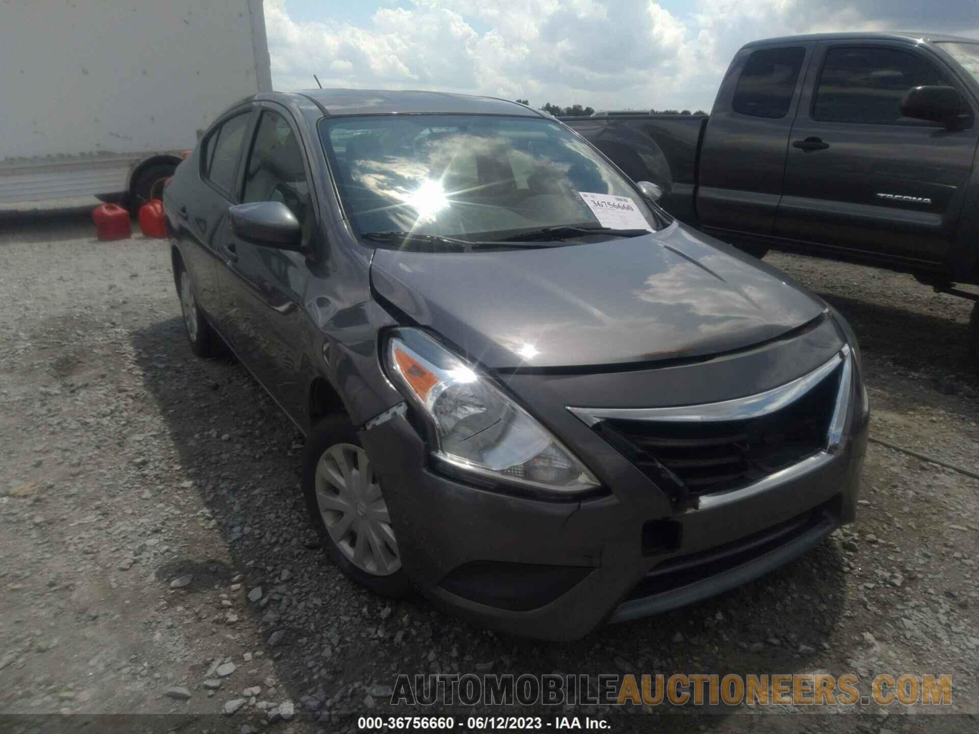 3N1CN7AP8JL827495 NISSAN VERSA SEDAN 2018