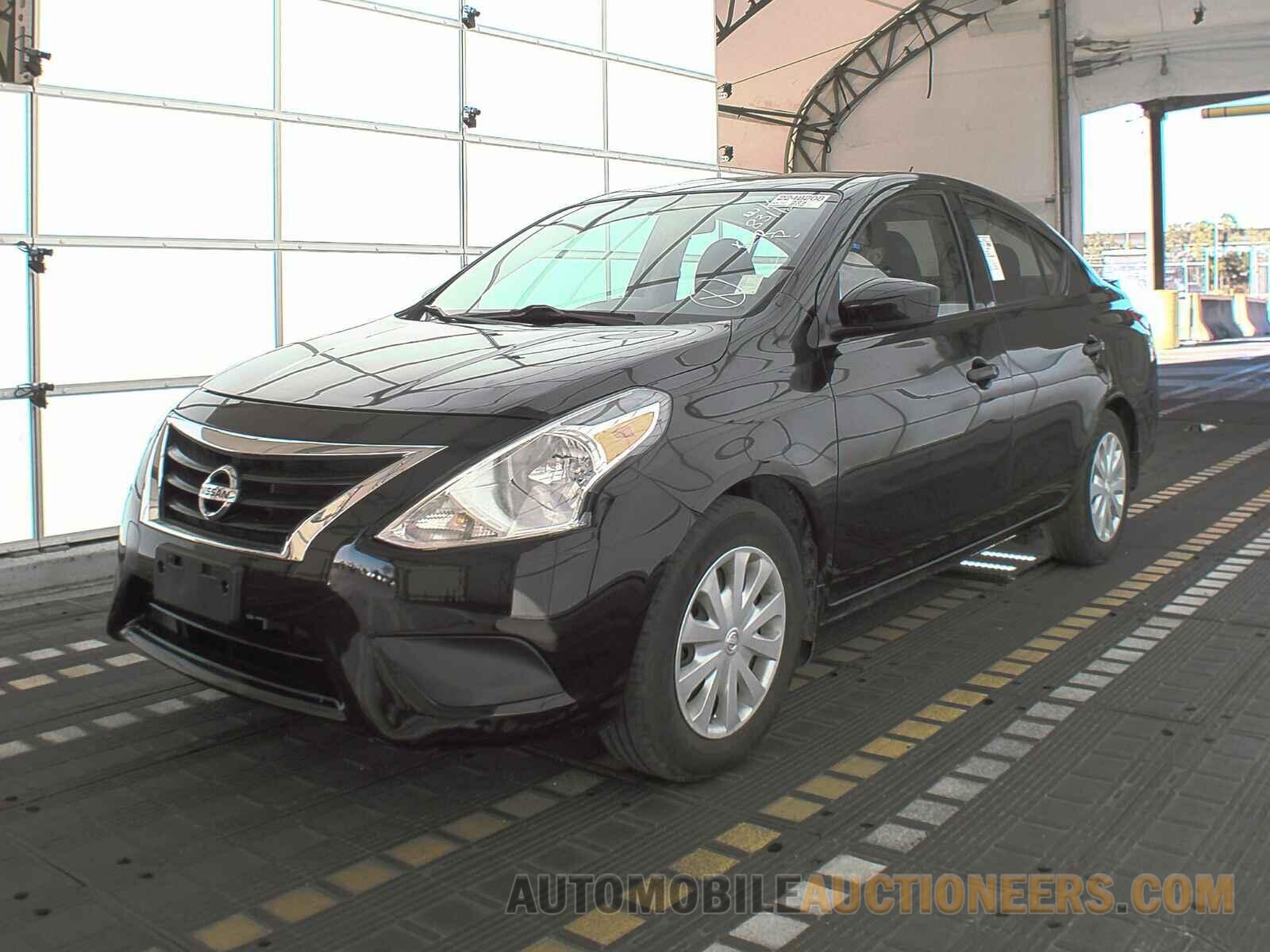 3N1CN7AP8JL831126 Nissan Versa Sedan 2018