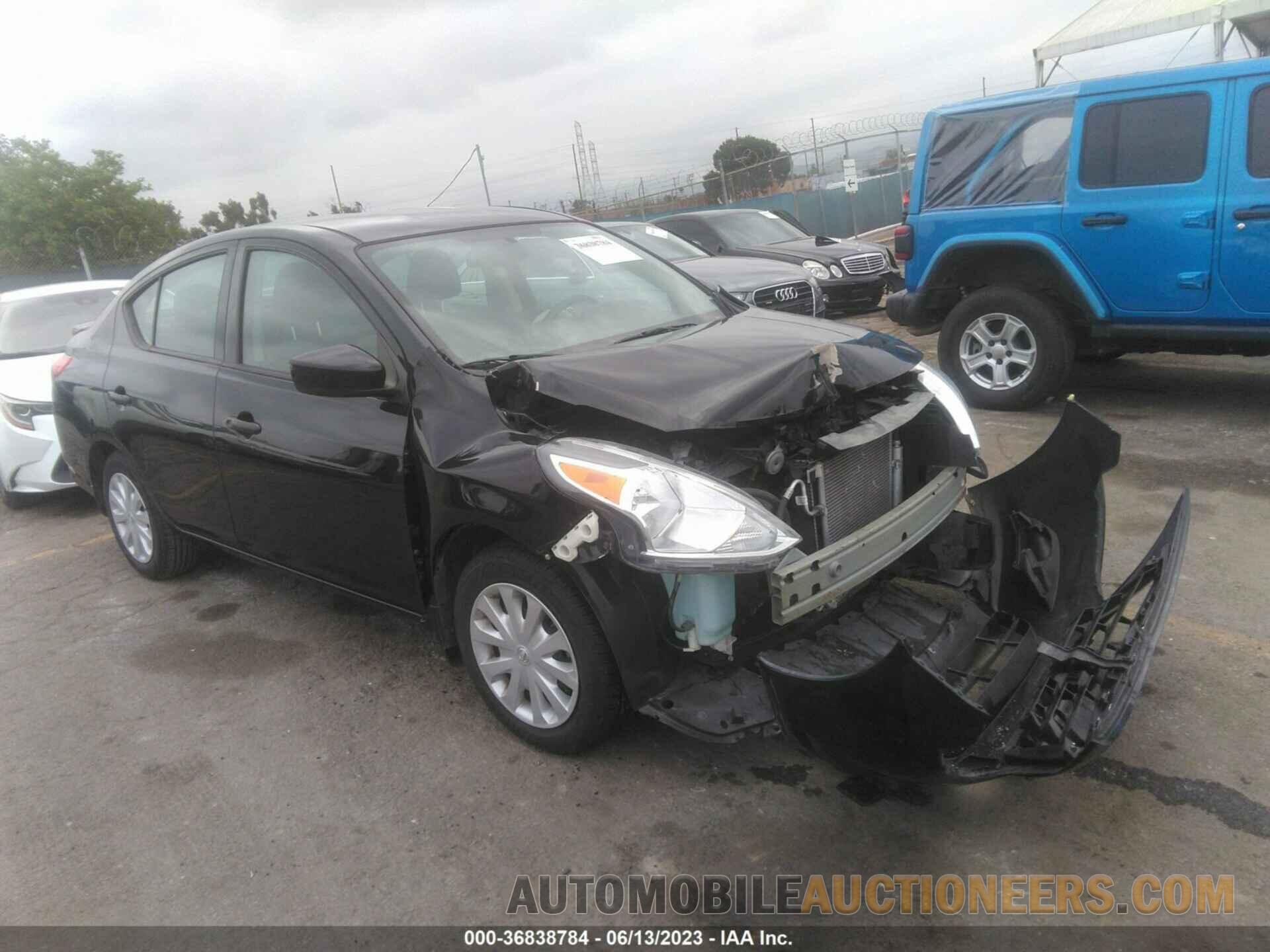 3N1CN7AP8JL842157 NISSAN VERSA SEDAN 2018