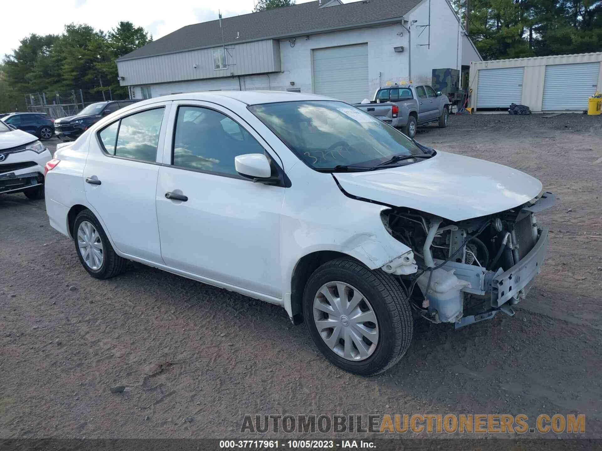 3N1CN7AP8JL843440 NISSAN VERSA SEDAN 2018