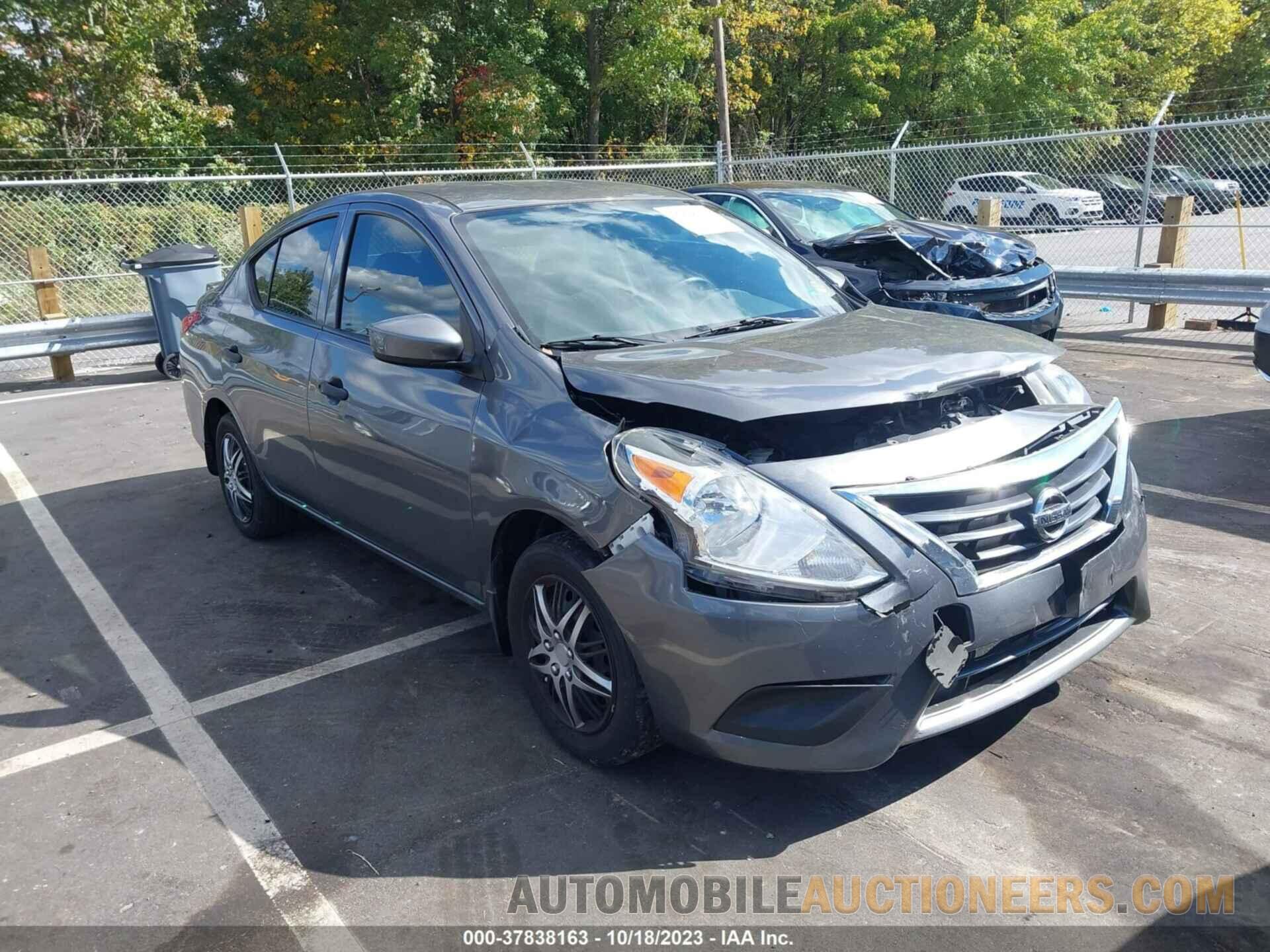 3N1CN7AP8JL852638 NISSAN VERSA SEDAN 2018