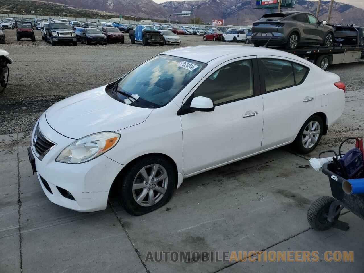 3N1CN7AP9CL863845 NISSAN VERSA 2012