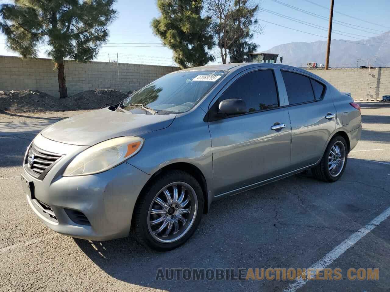 3N1CN7AP9DL856671 NISSAN VERSA 2013