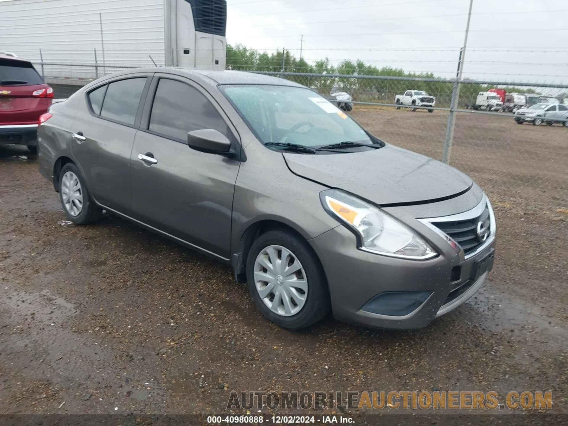 3N1CN7AP9FL890919 NISSAN VERSA 2015