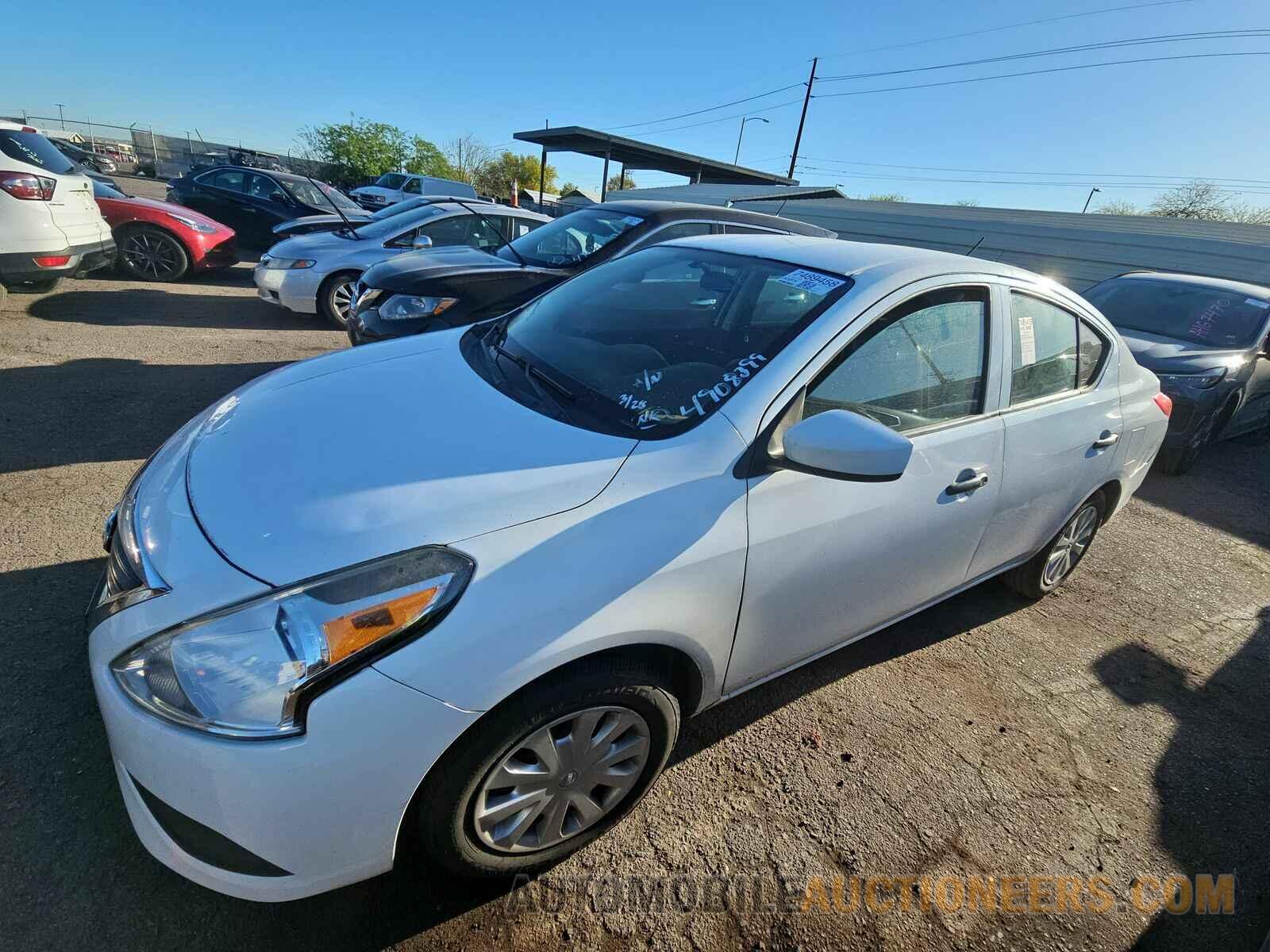 3N1CN7AP9GL857646 Nissan Versa 2016