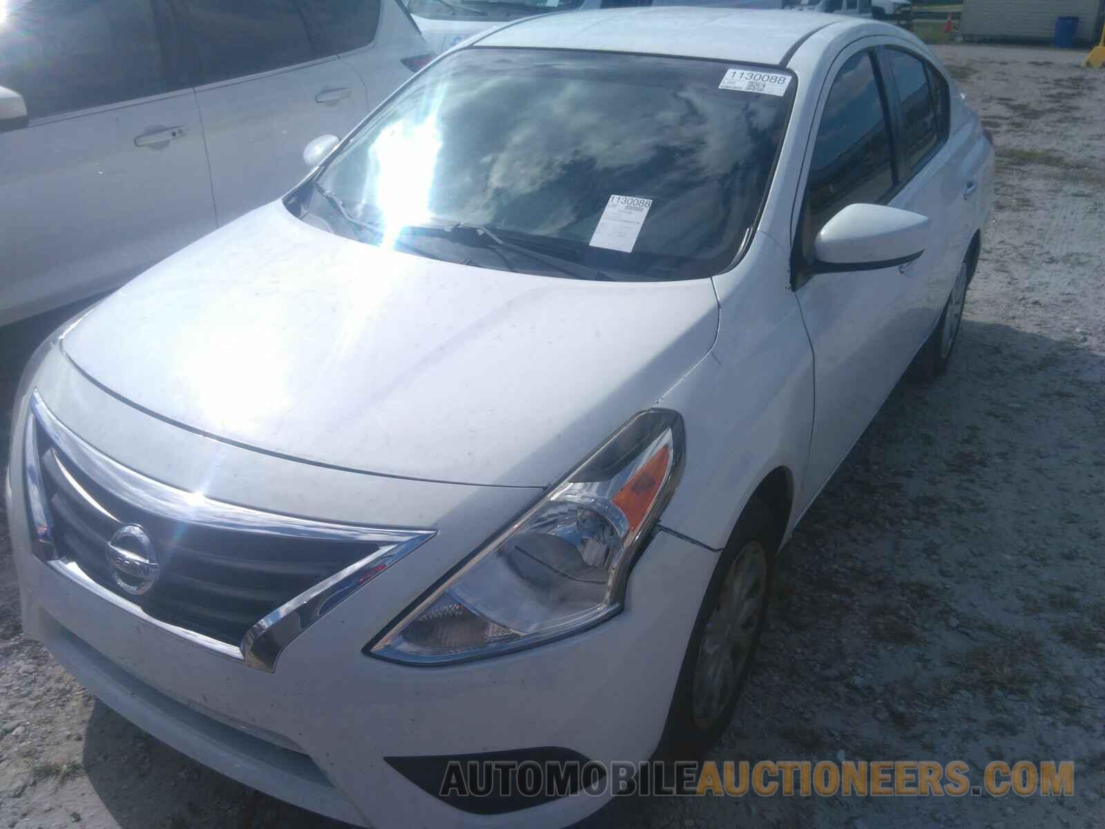 3N1CN7AP9HK415148 Nissan Versa Sedan 2017