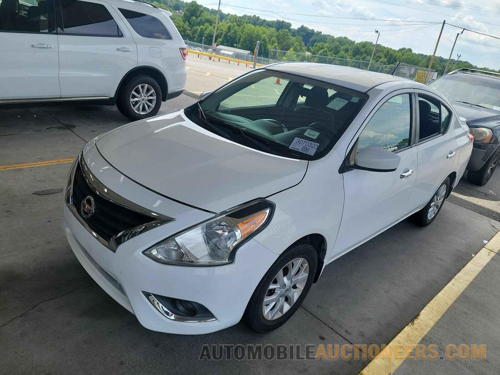 3N1CN7AP9HL890518 Nissan Versa Sedan 2017