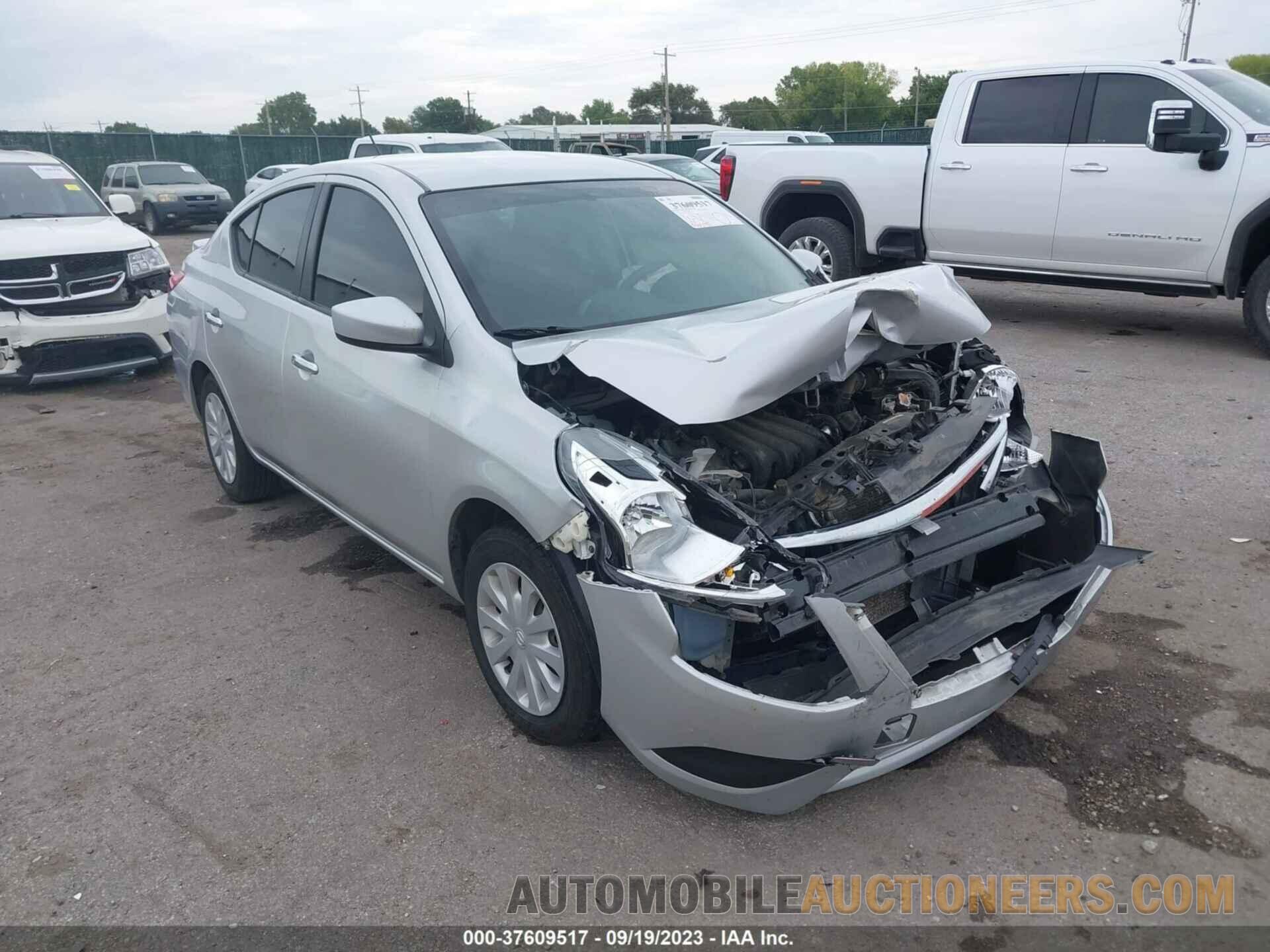 3N1CN7AP9JK406424 NISSAN VERSA SEDAN 2018