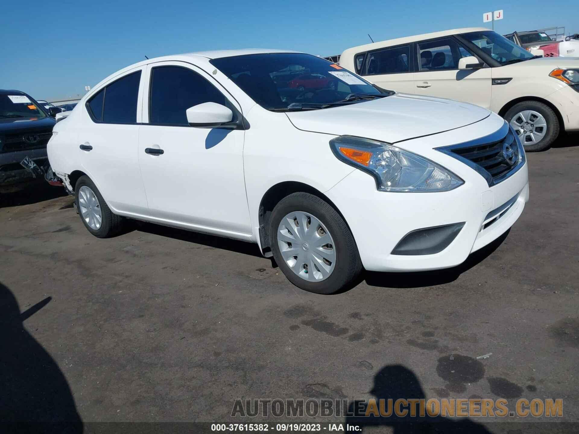 3N1CN7AP9JL805537 NISSAN VERSA SEDAN 2018