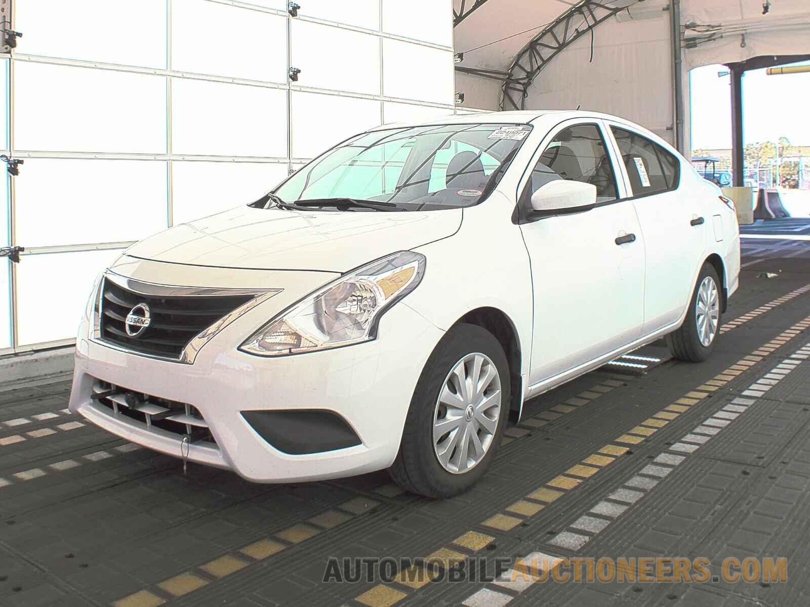 3N1CN7AP9JL806431 Nissan Versa Sedan 2018