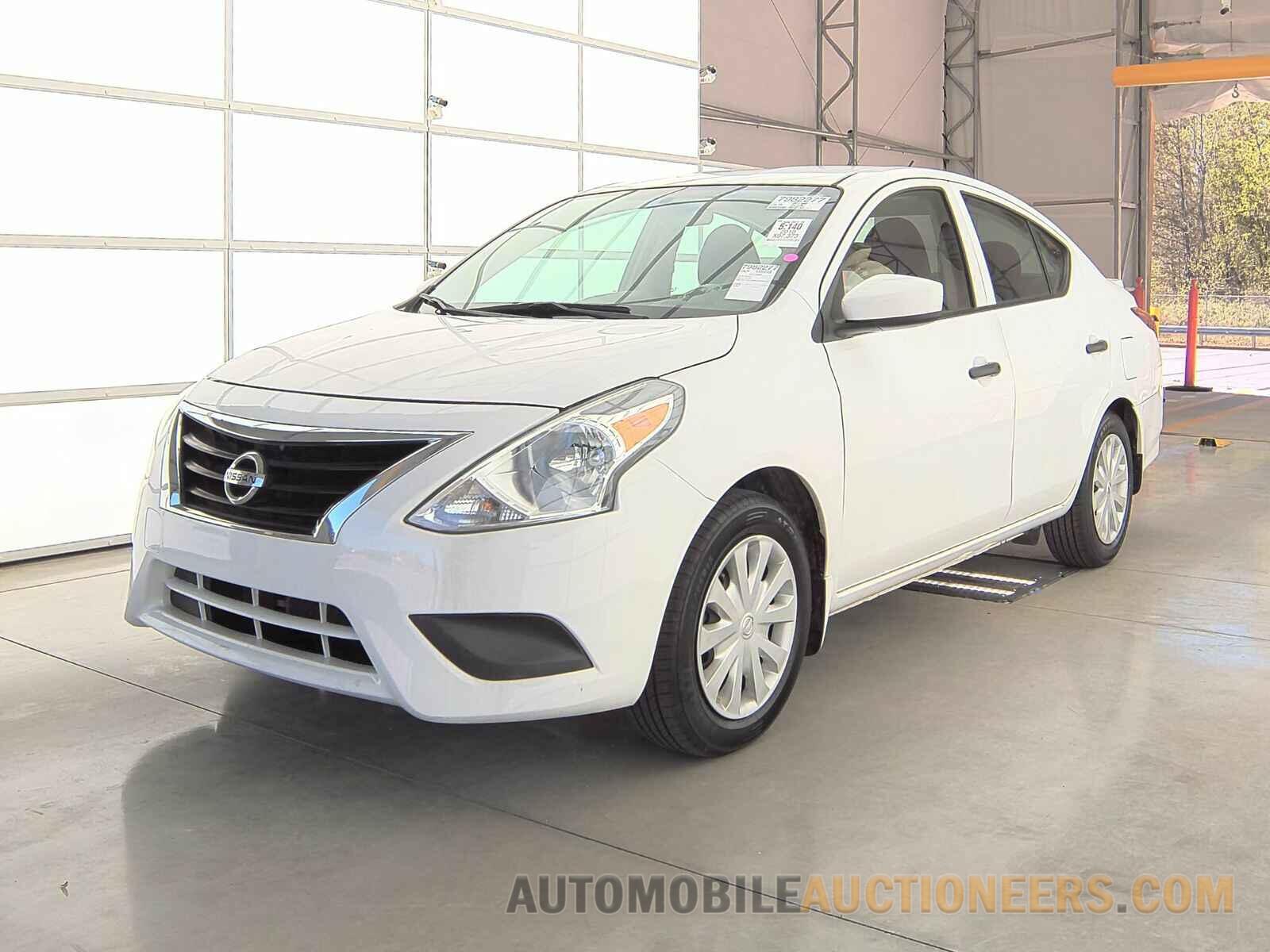 3N1CN7AP9JL824413 Nissan Versa Sedan 2018