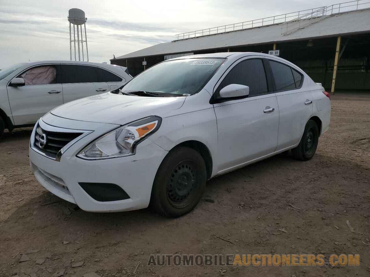 3N1CN7AP9JL833841 NISSAN VERSA 2018