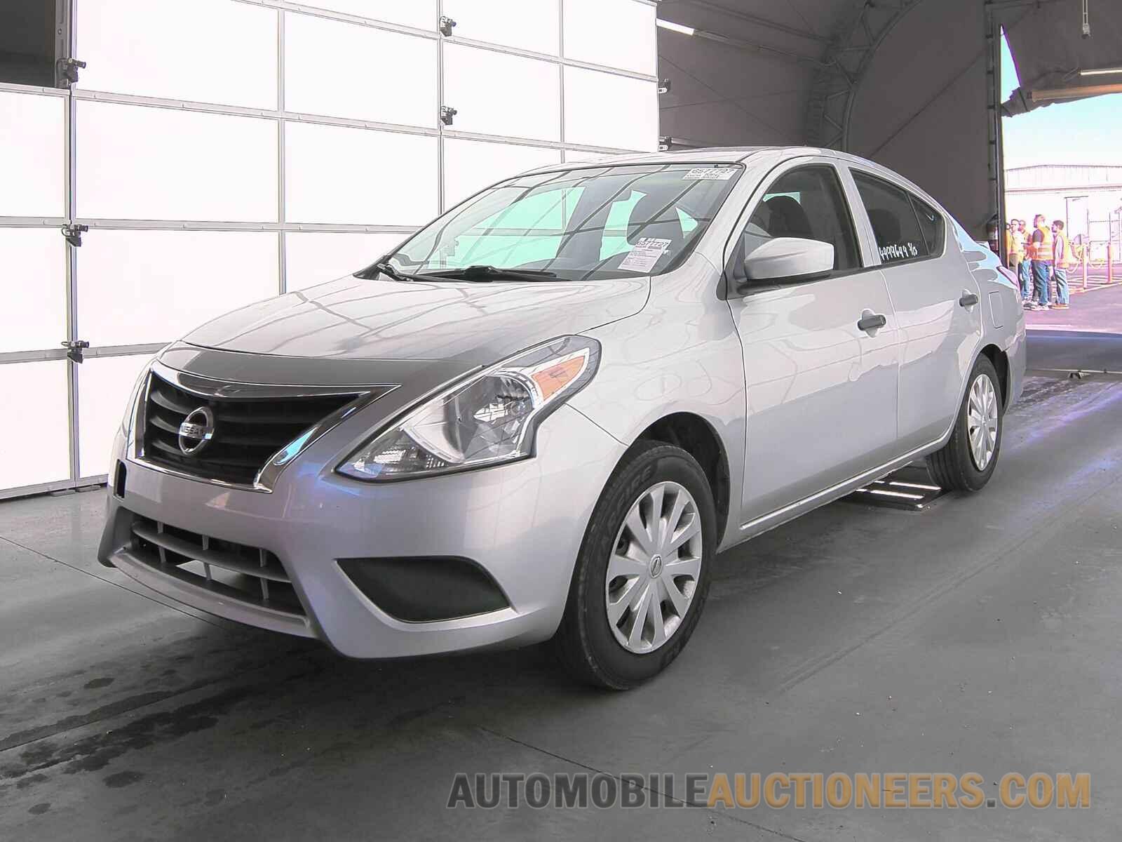 3N1CN7AP9JL863938 Nissan Versa Sedan 2018