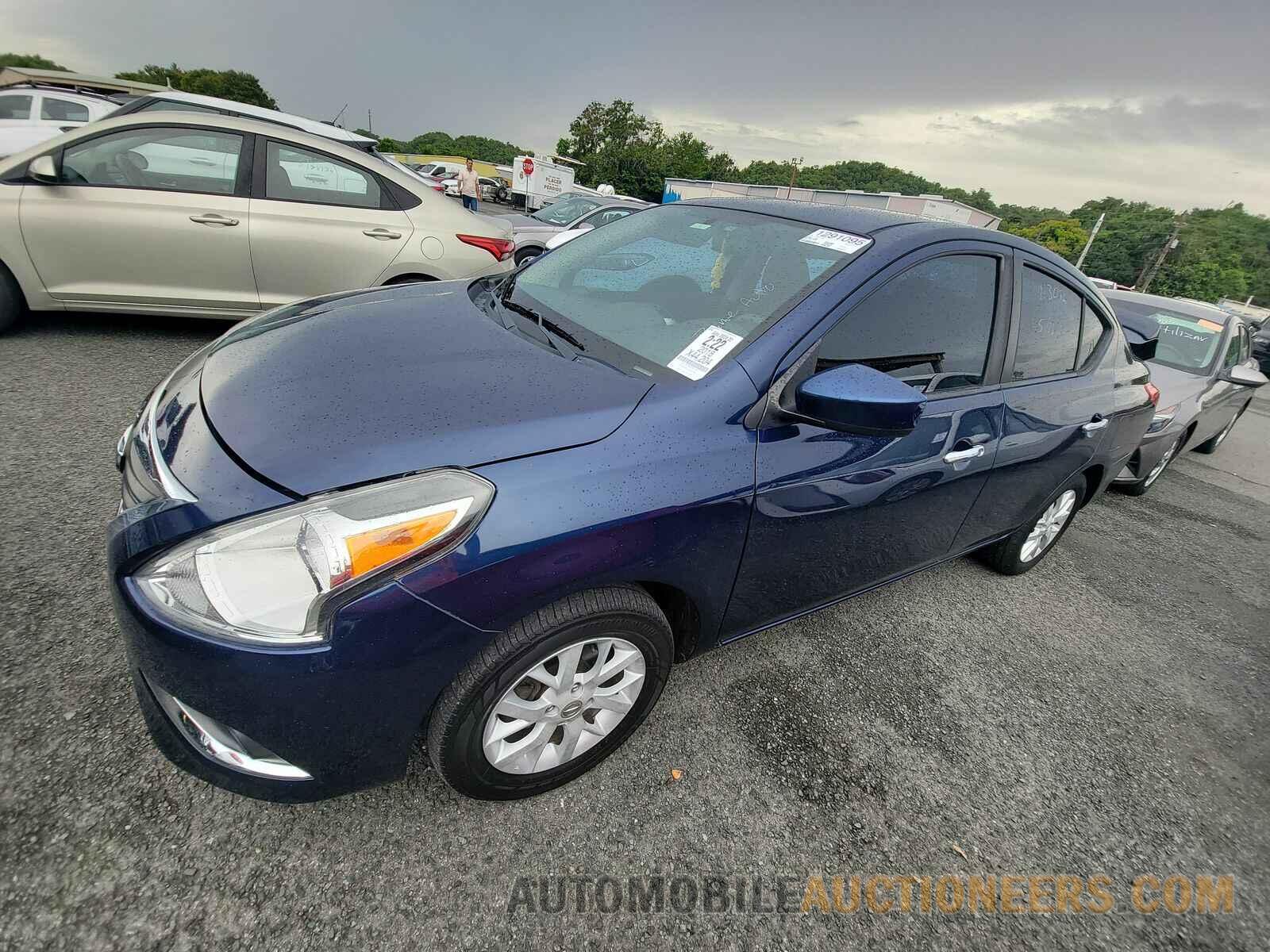 3N1CN7AP9JL887186 Nissan Versa Sedan 2018