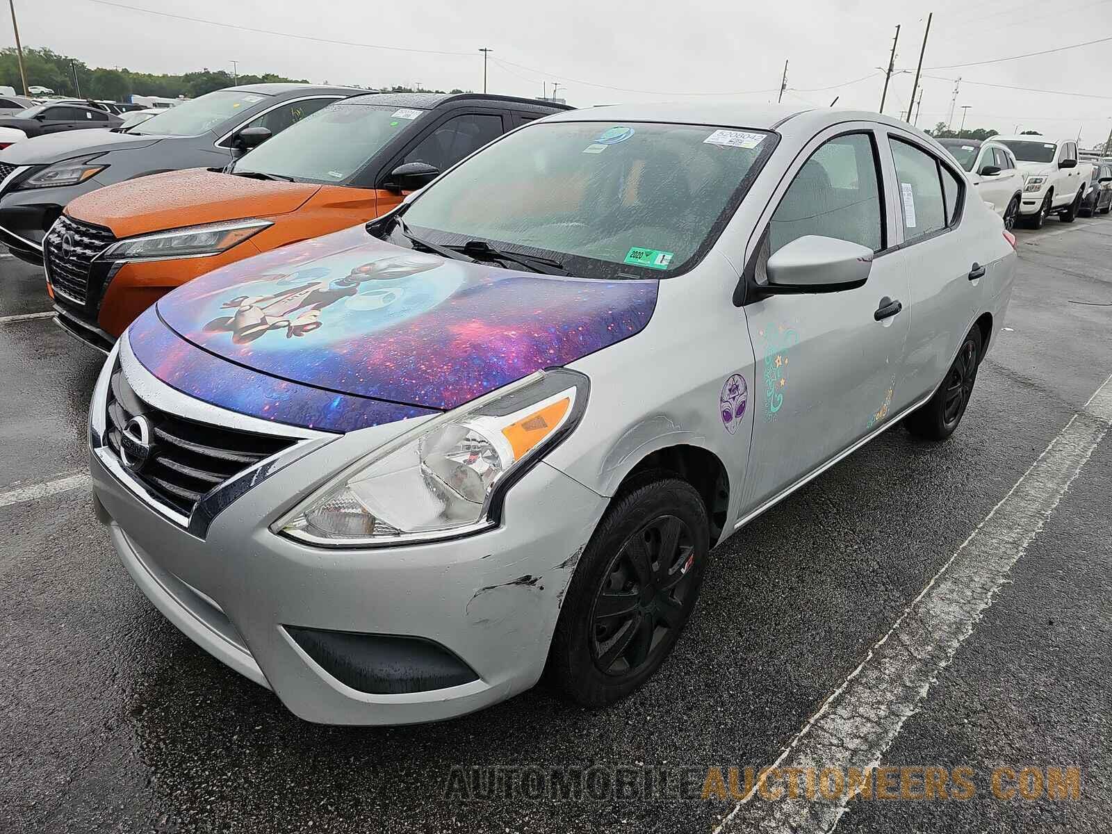 3N1CN7AP9KL800565 Nissan Versa Sedan 2019