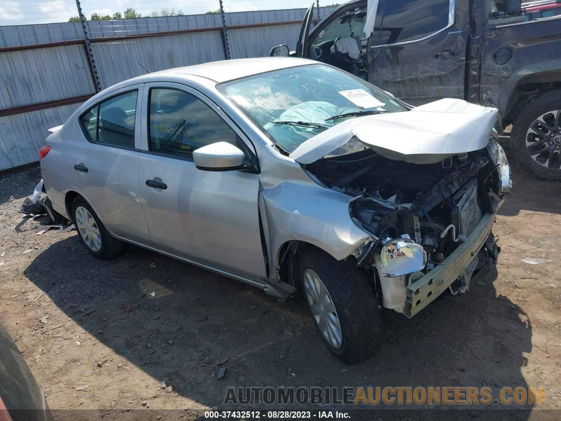 3N1CN7AP9KL813526 NISSAN VERSA SEDAN 2019