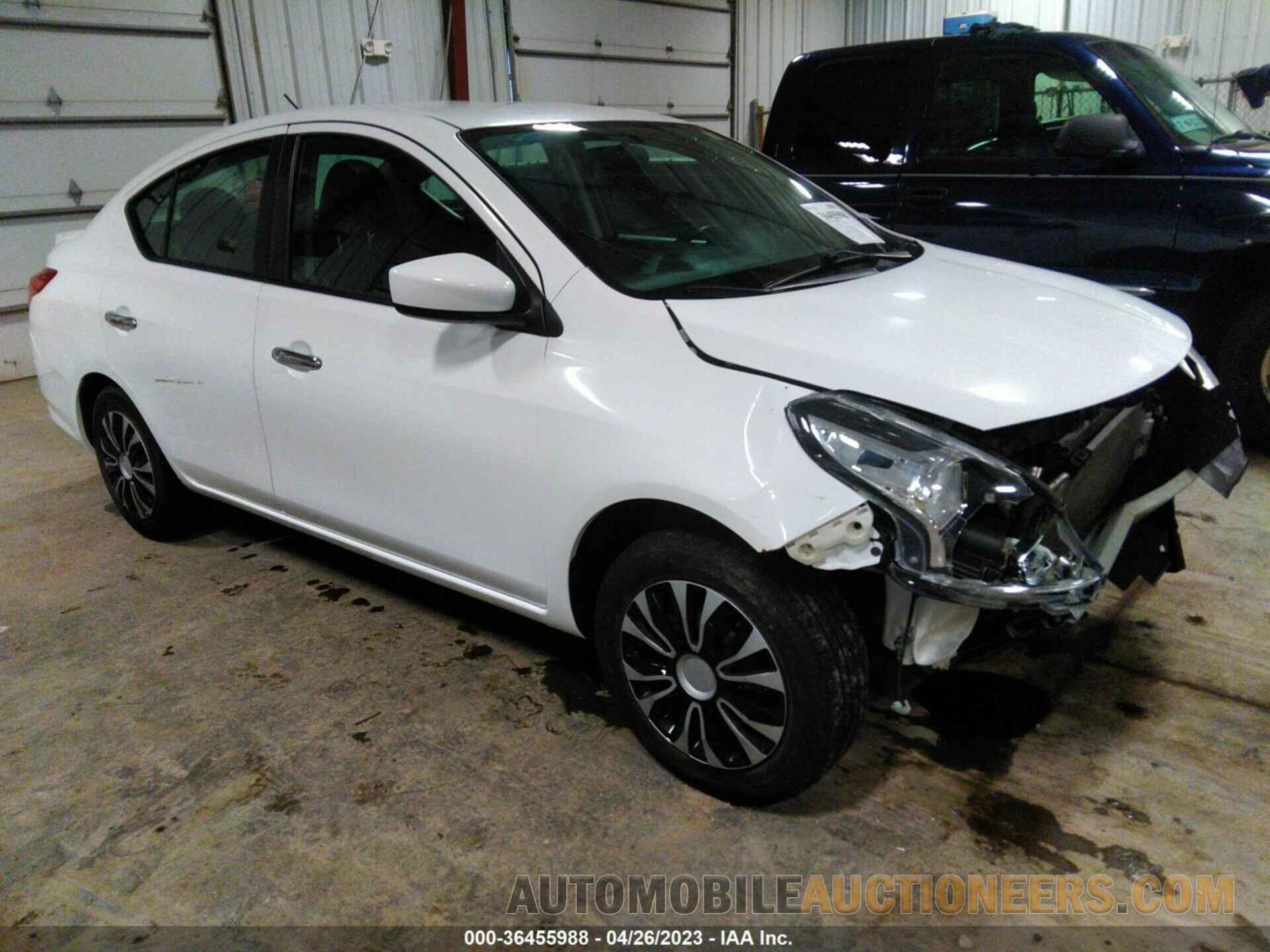 3N1CN7AP9KL828060 NISSAN VERSA SEDAN 2019