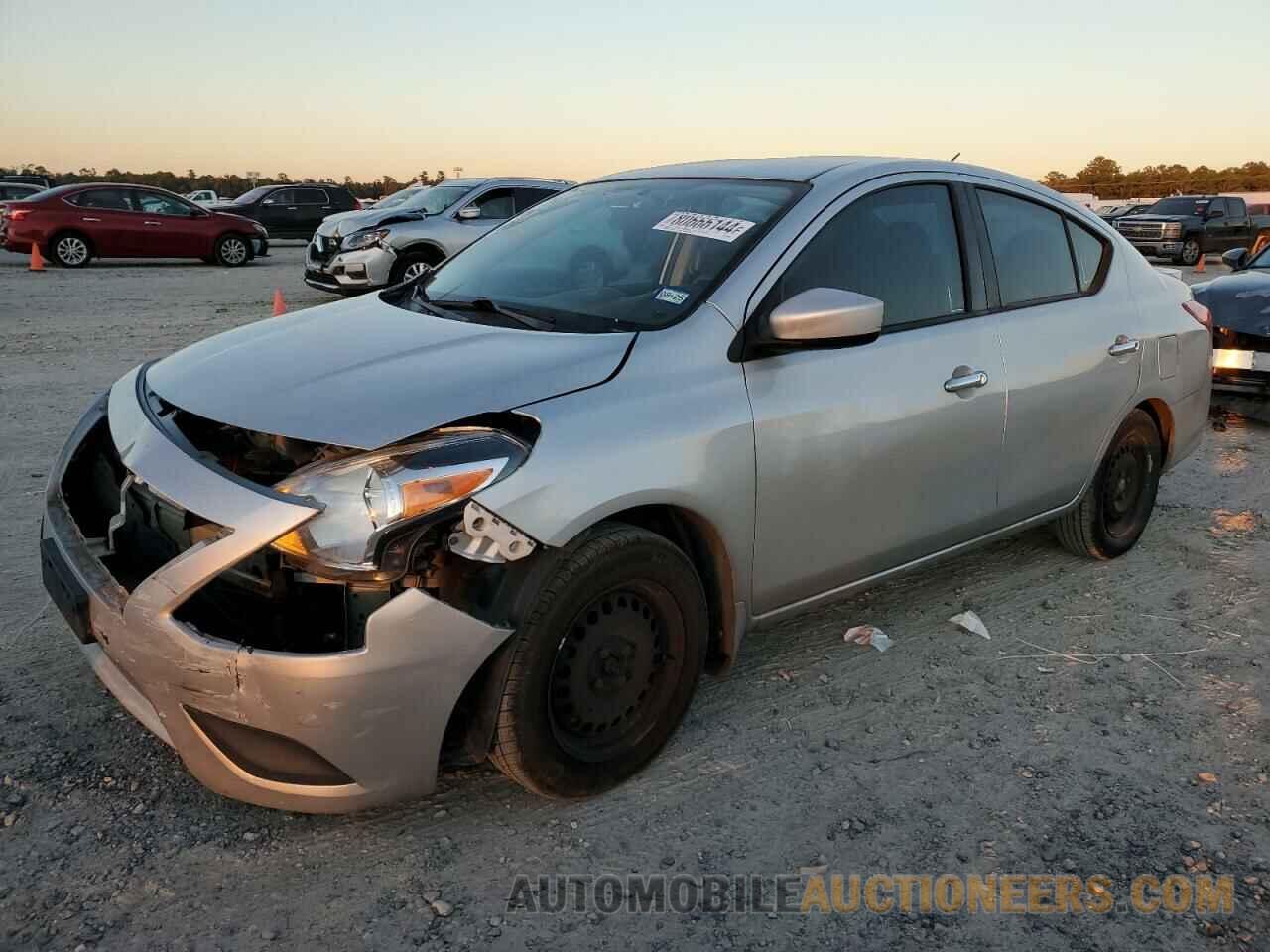 3N1CN7APXFL825853 NISSAN VERSA 2015