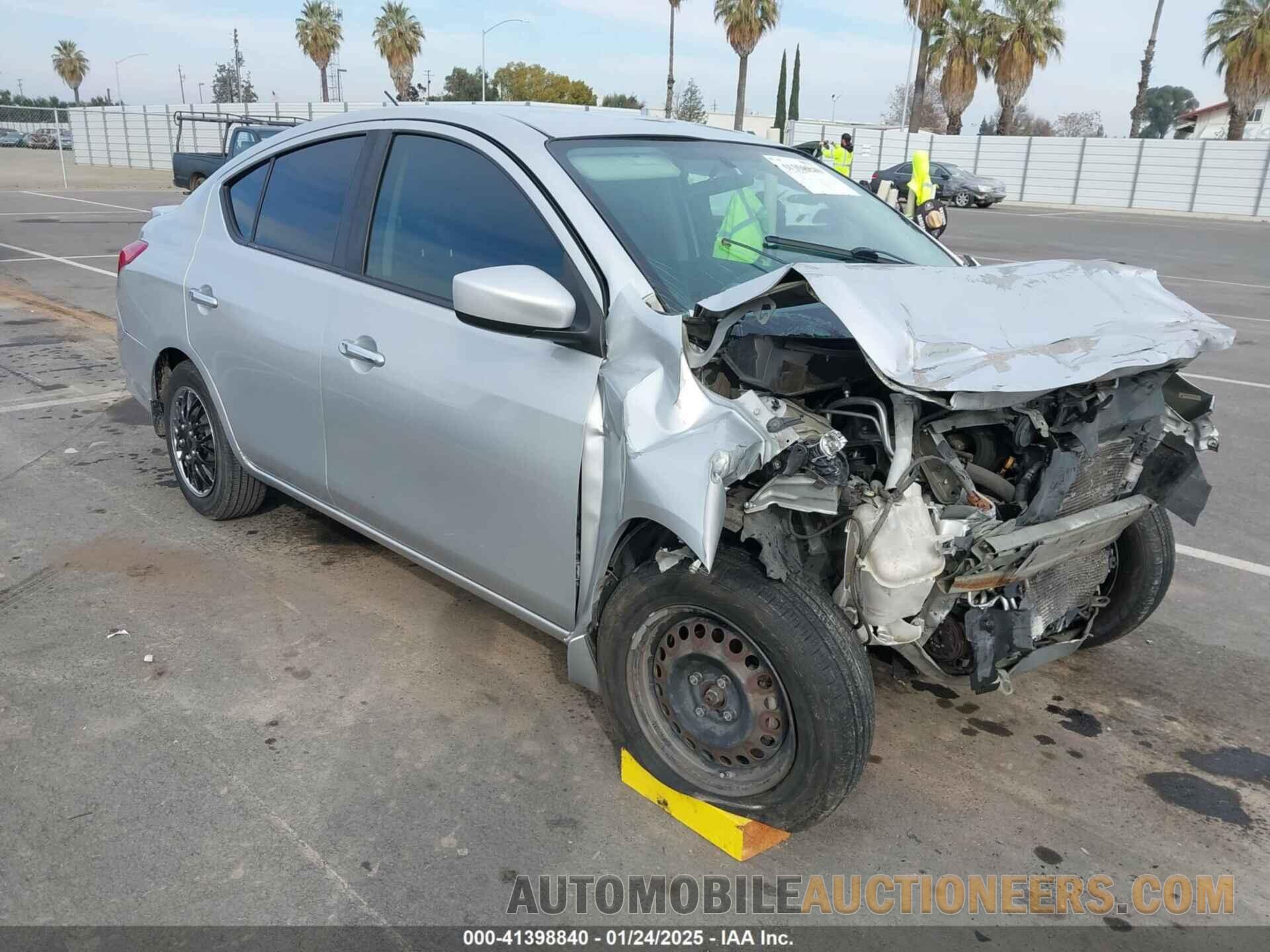 3N1CN7APXFL851031 NISSAN VERSA 2015