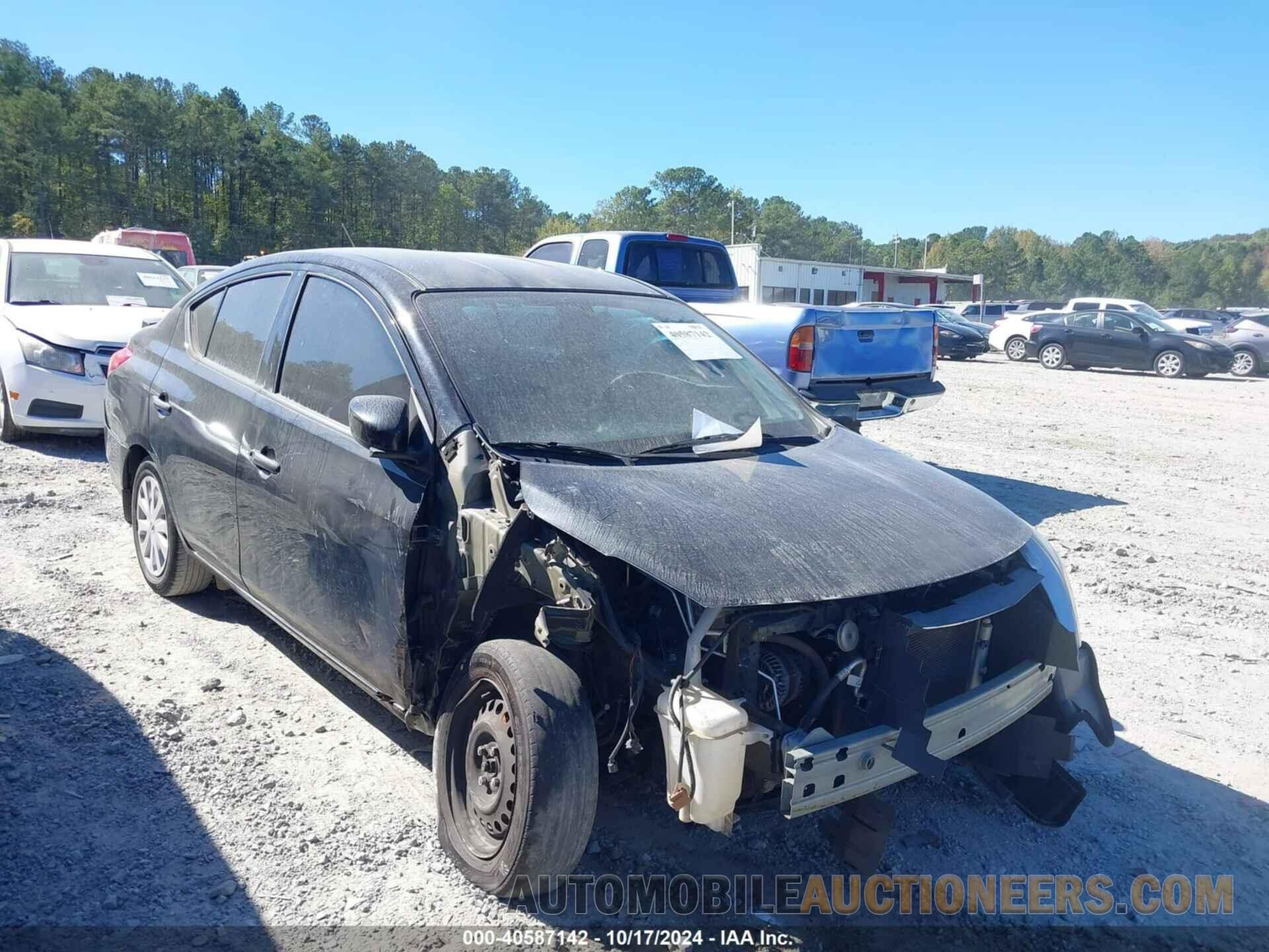 3N1CN7APXHL820820 NISSAN VERSA 2017